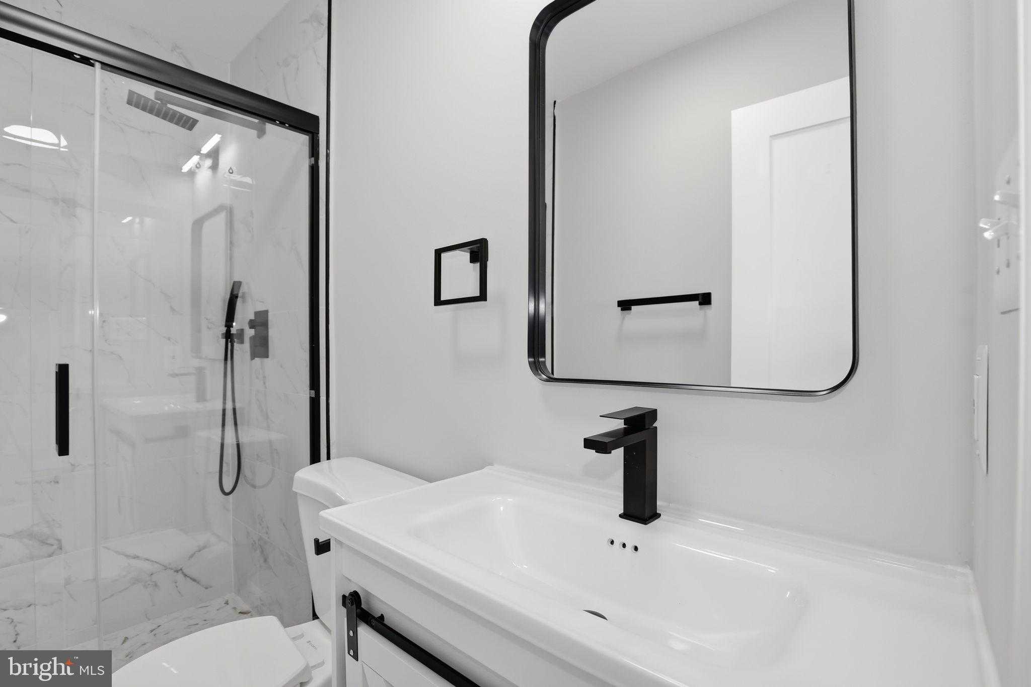 4251 Tazewell Ter photo 32