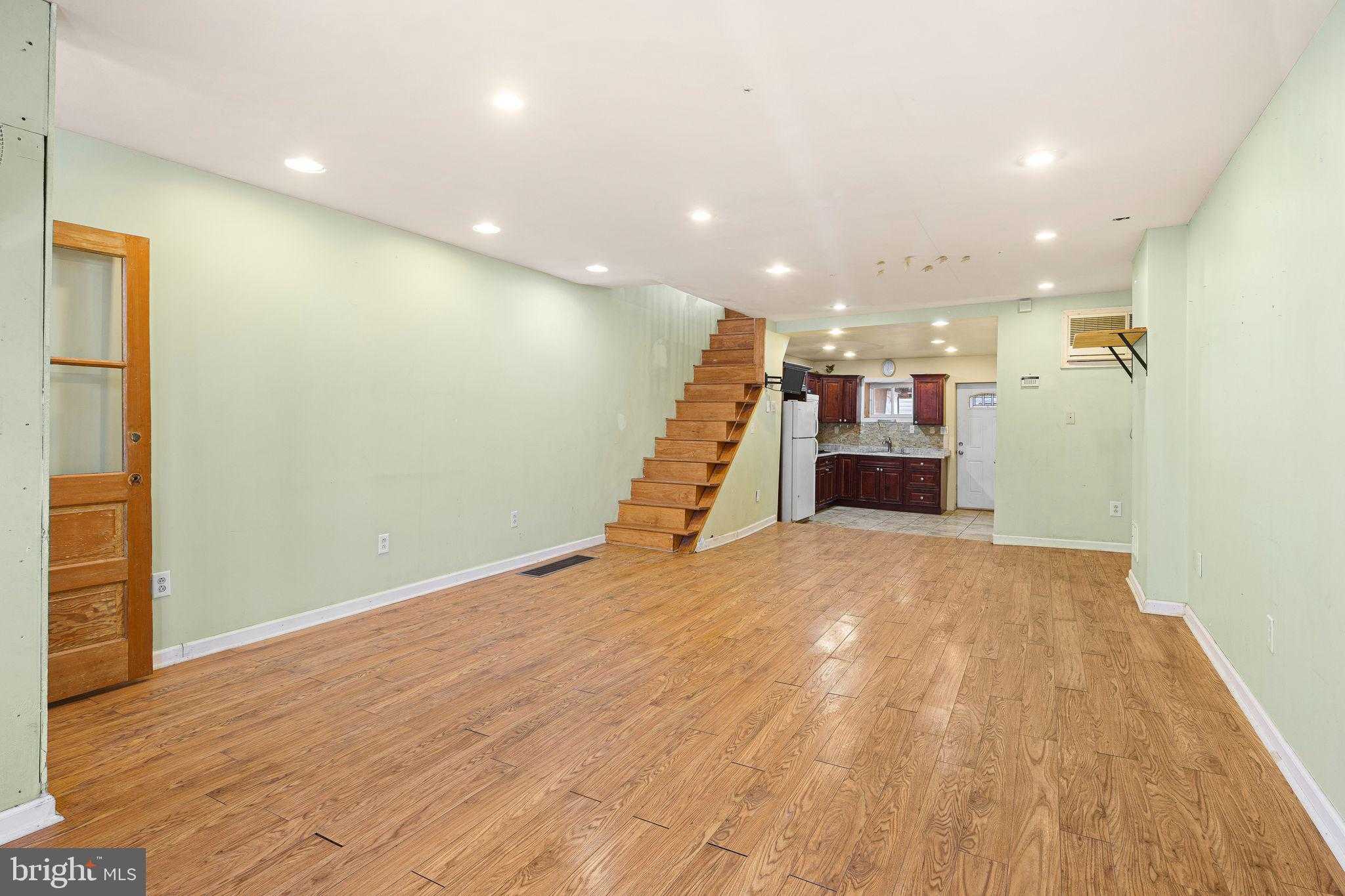 1742 Federal St photo 7