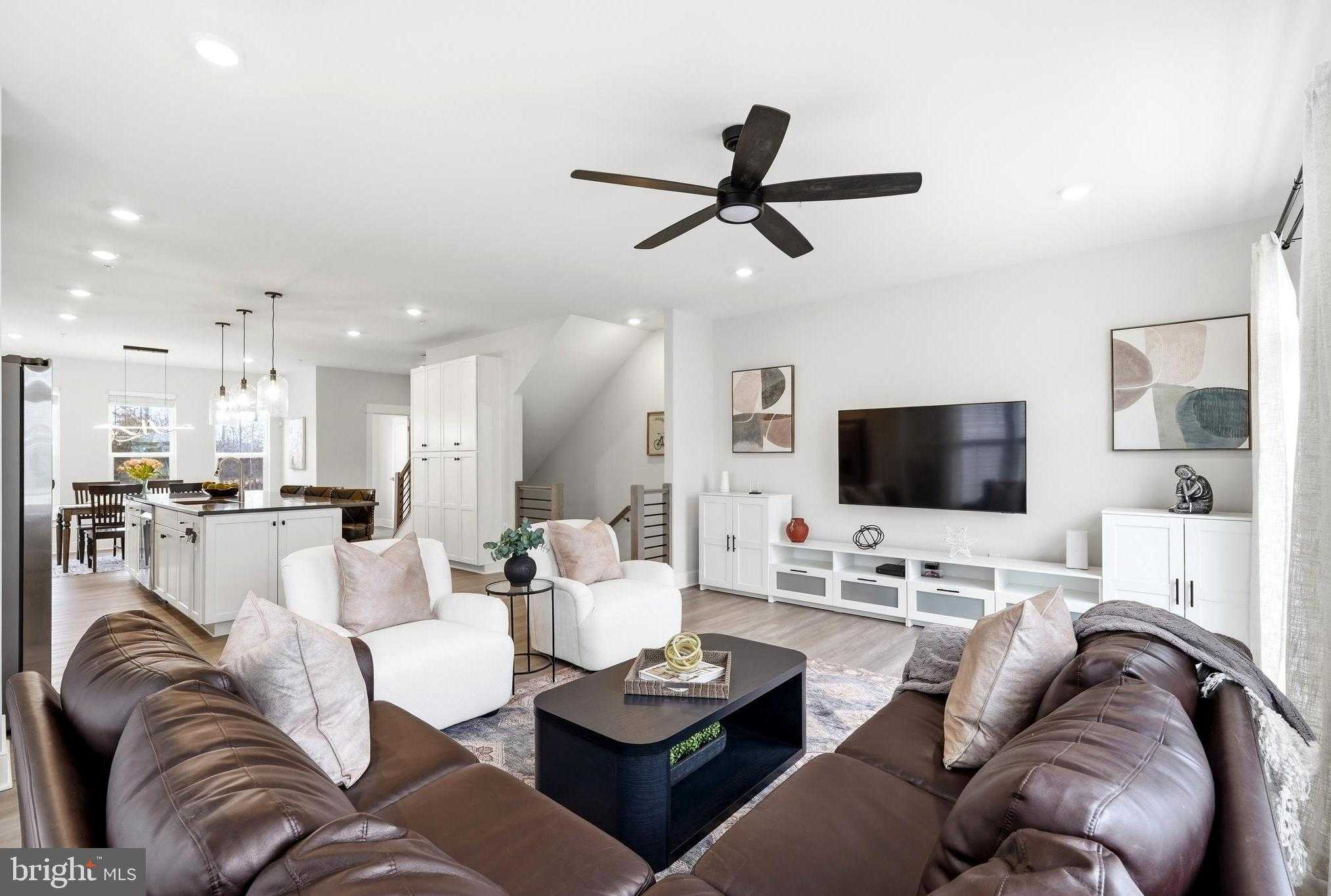 22801 Tawny Pine Sq photo 2