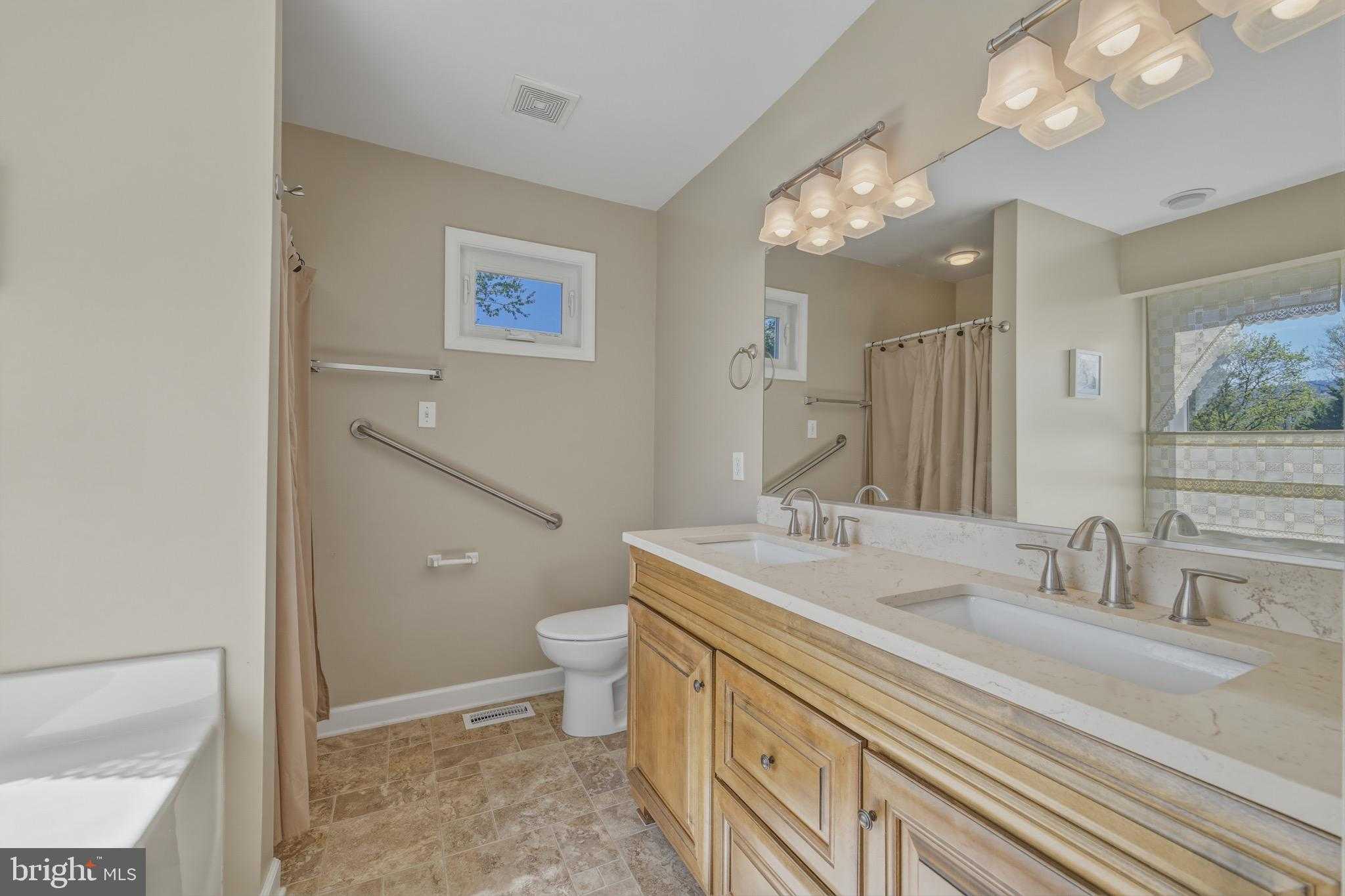 515 Hollingsworth Rd photo 26