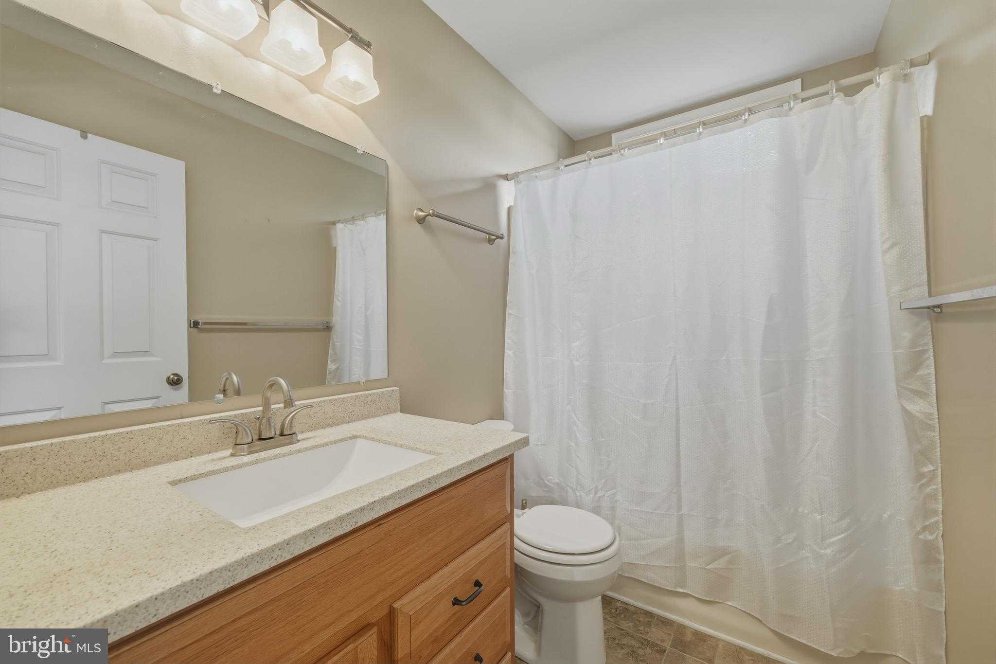 515 Hollingsworth Rd photo 32