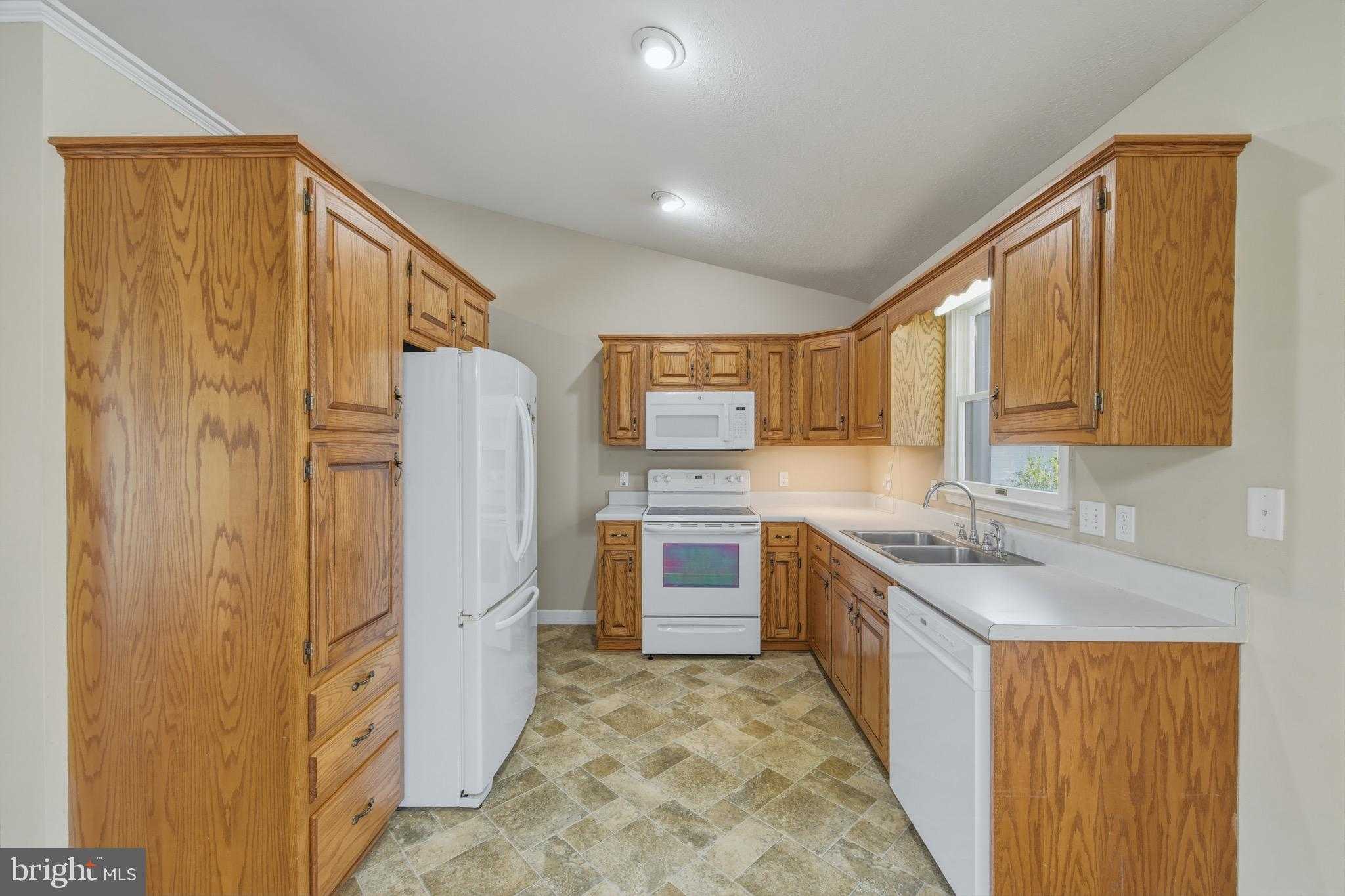 515 Hollingsworth Rd photo 4