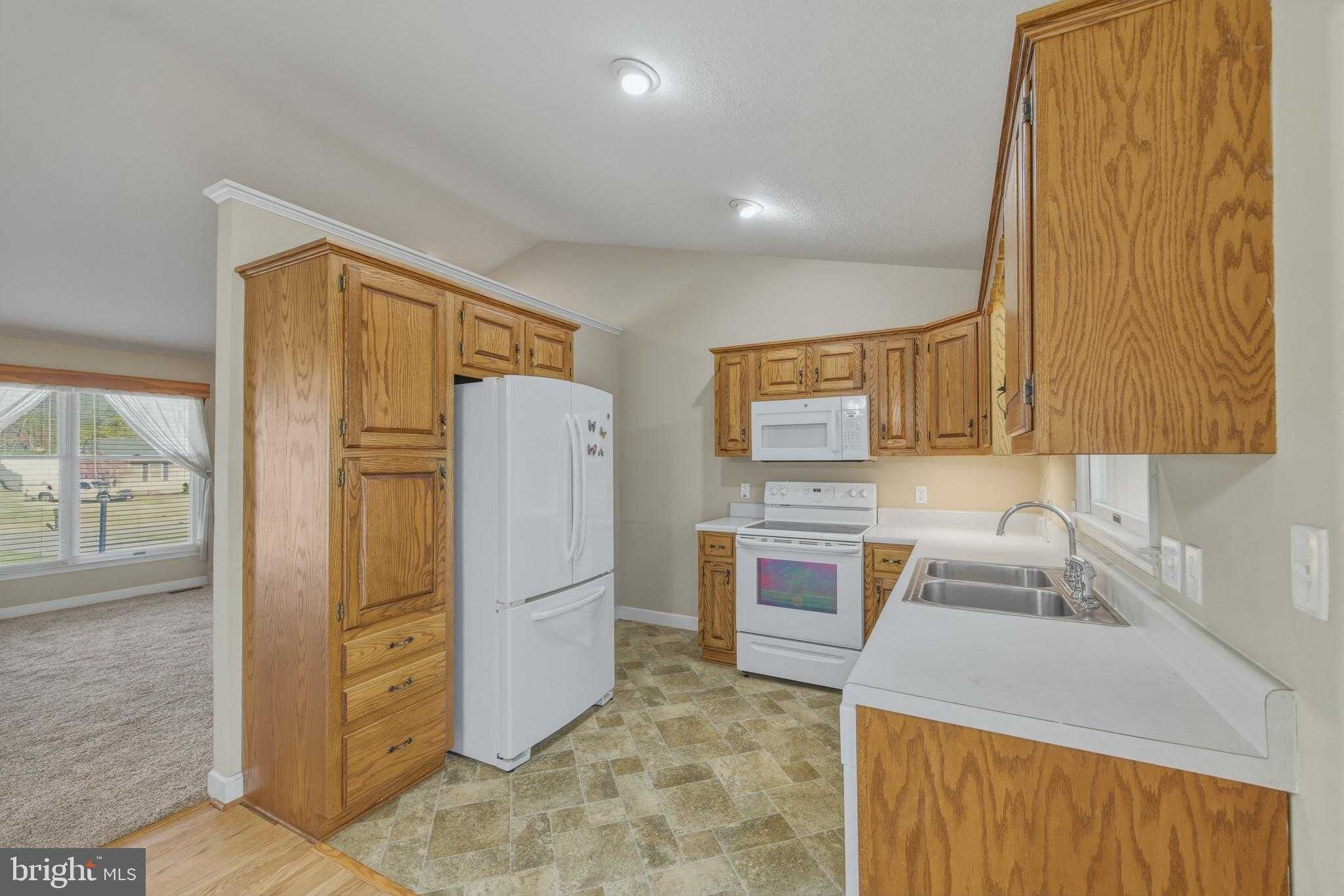 515 Hollingsworth Rd photo 5