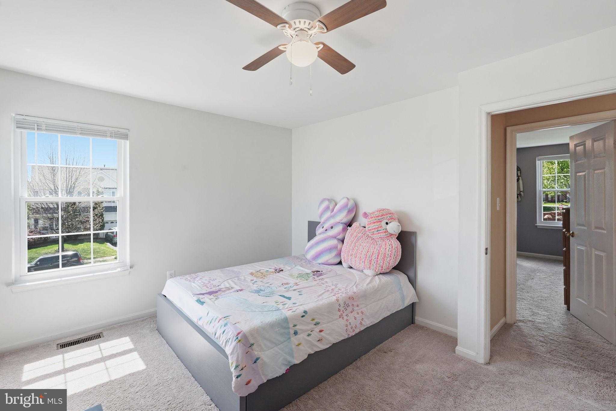 15501 Ambergate Dr photo 32