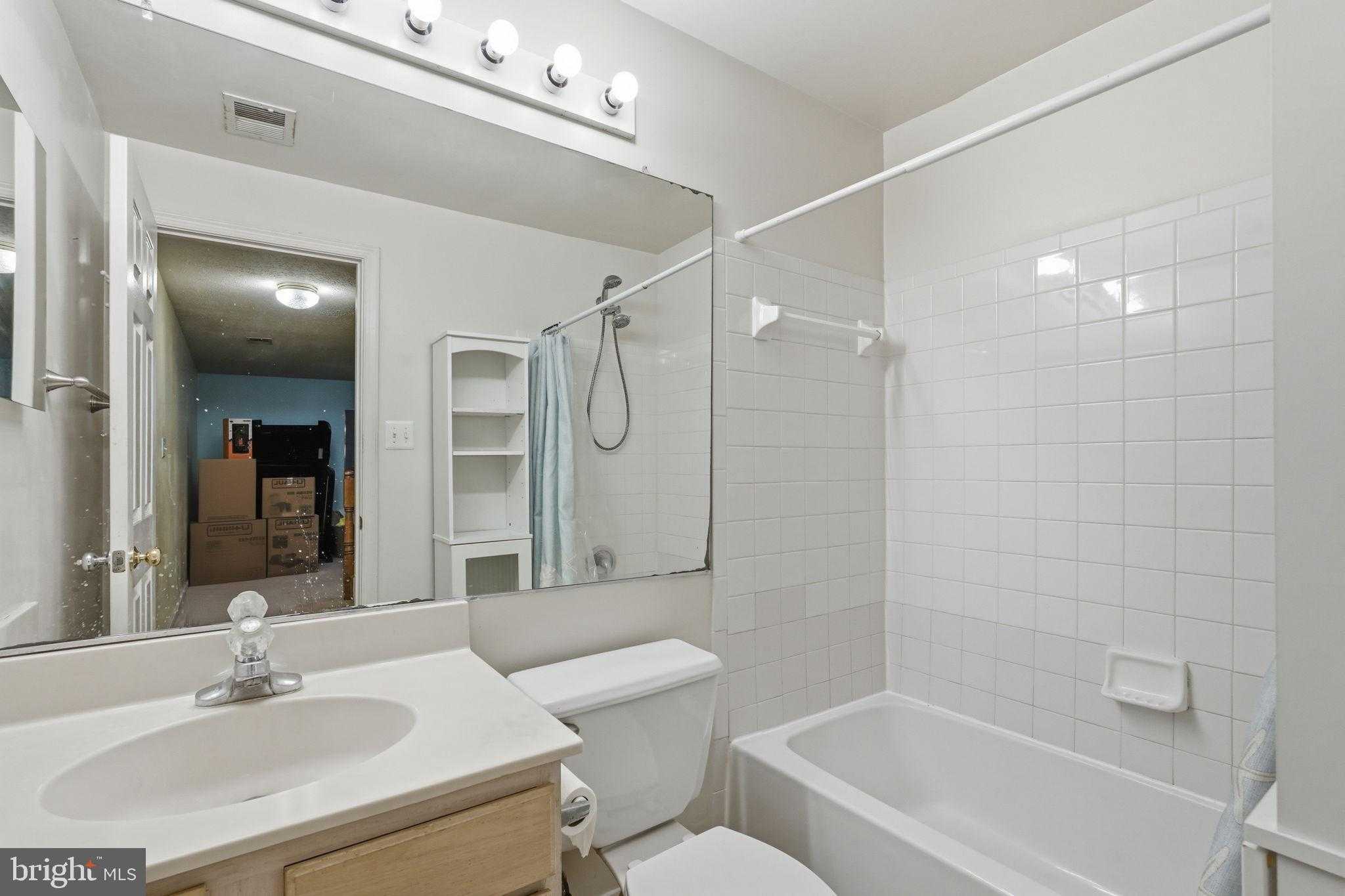 15501 Ambergate Dr photo 39