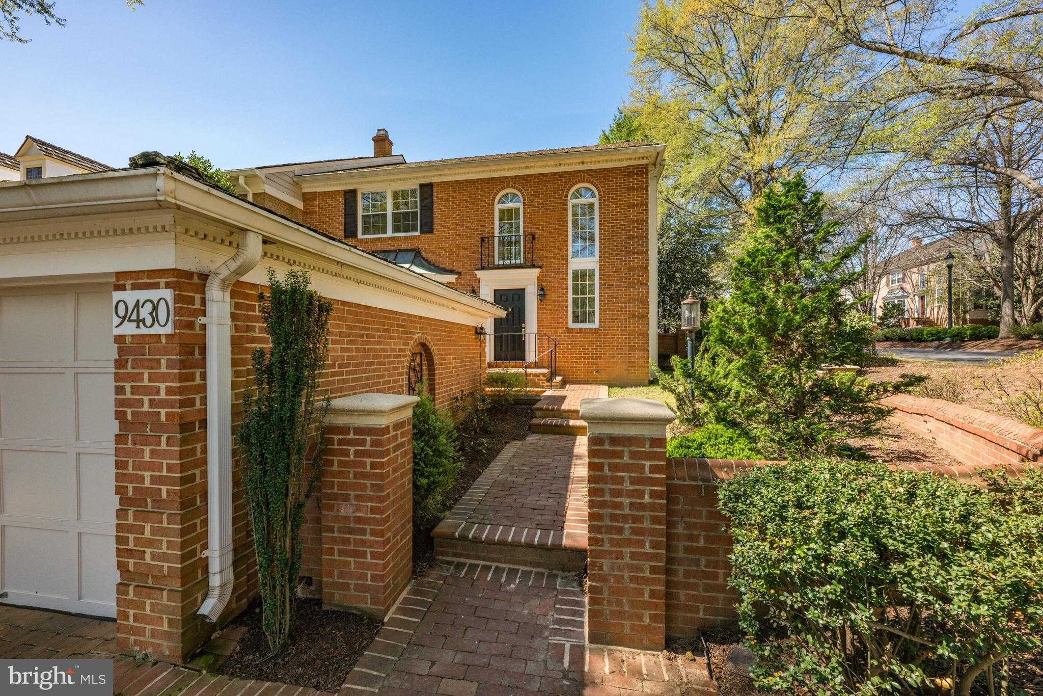 9430 Turnberry Dr photo 2