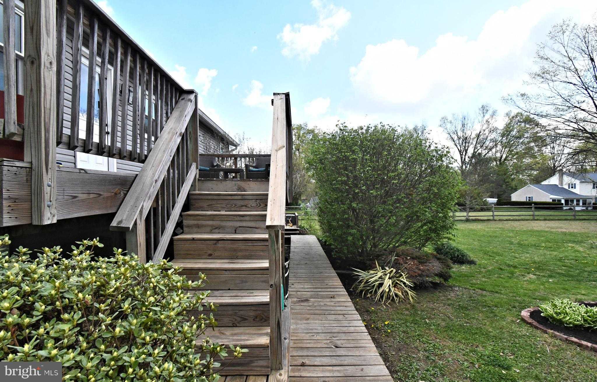 692 Hause Ave photo 42