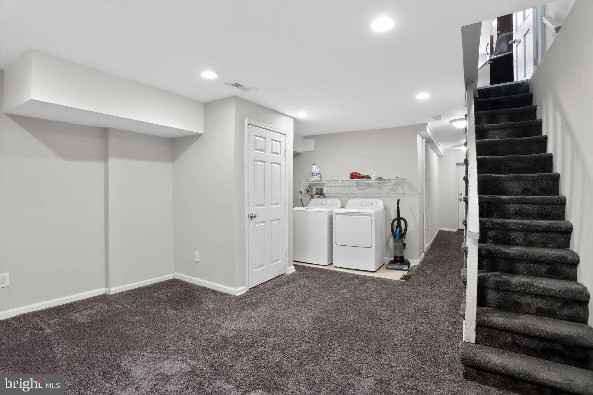 1409 Weaver St photo 20