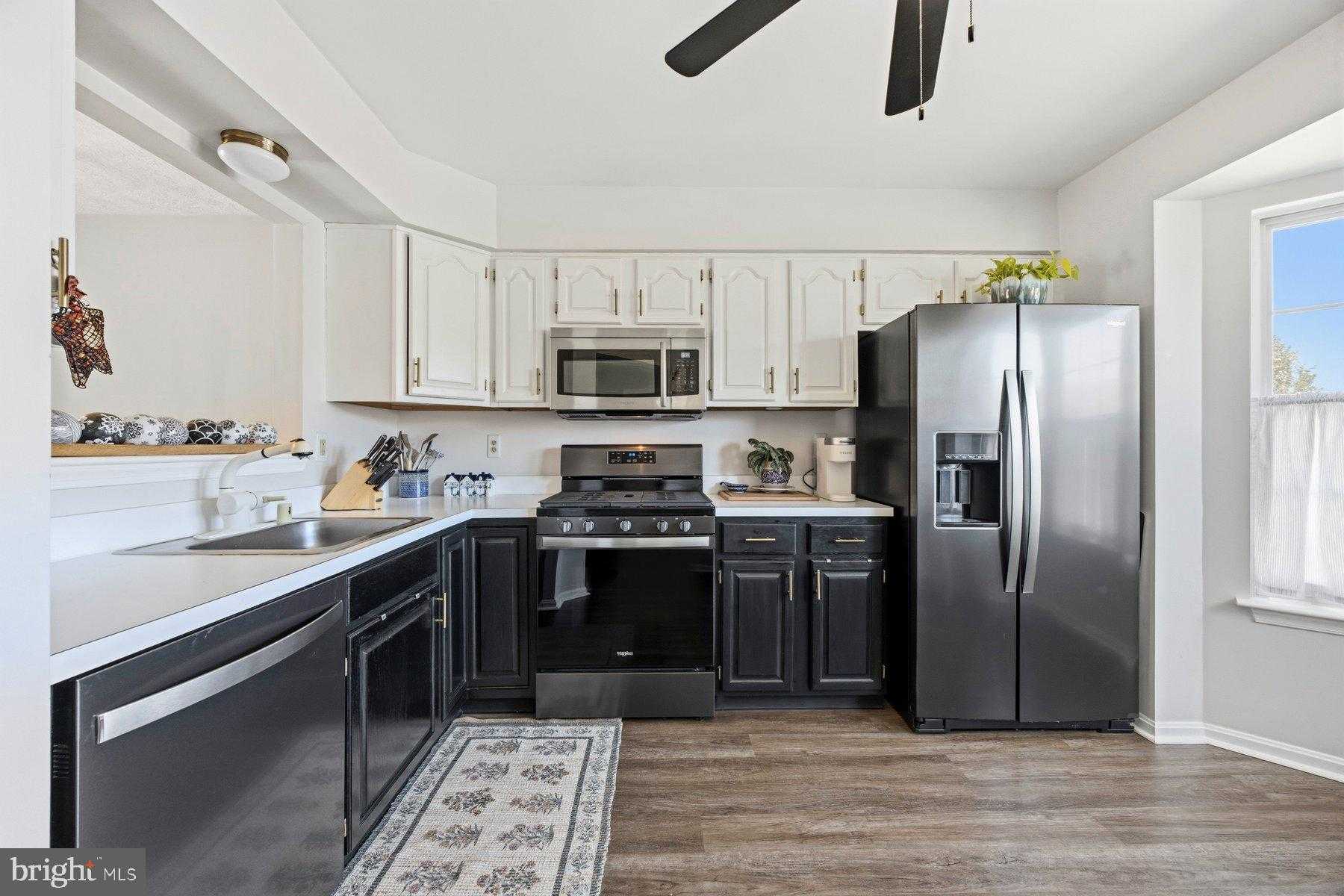 30 Parkhill Pl photo 5