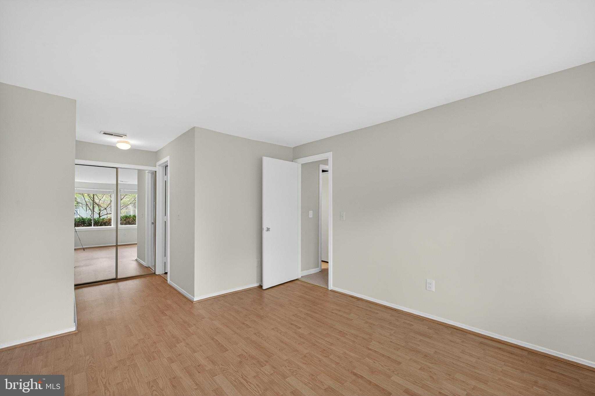 1512 Summerchase CT photo 16