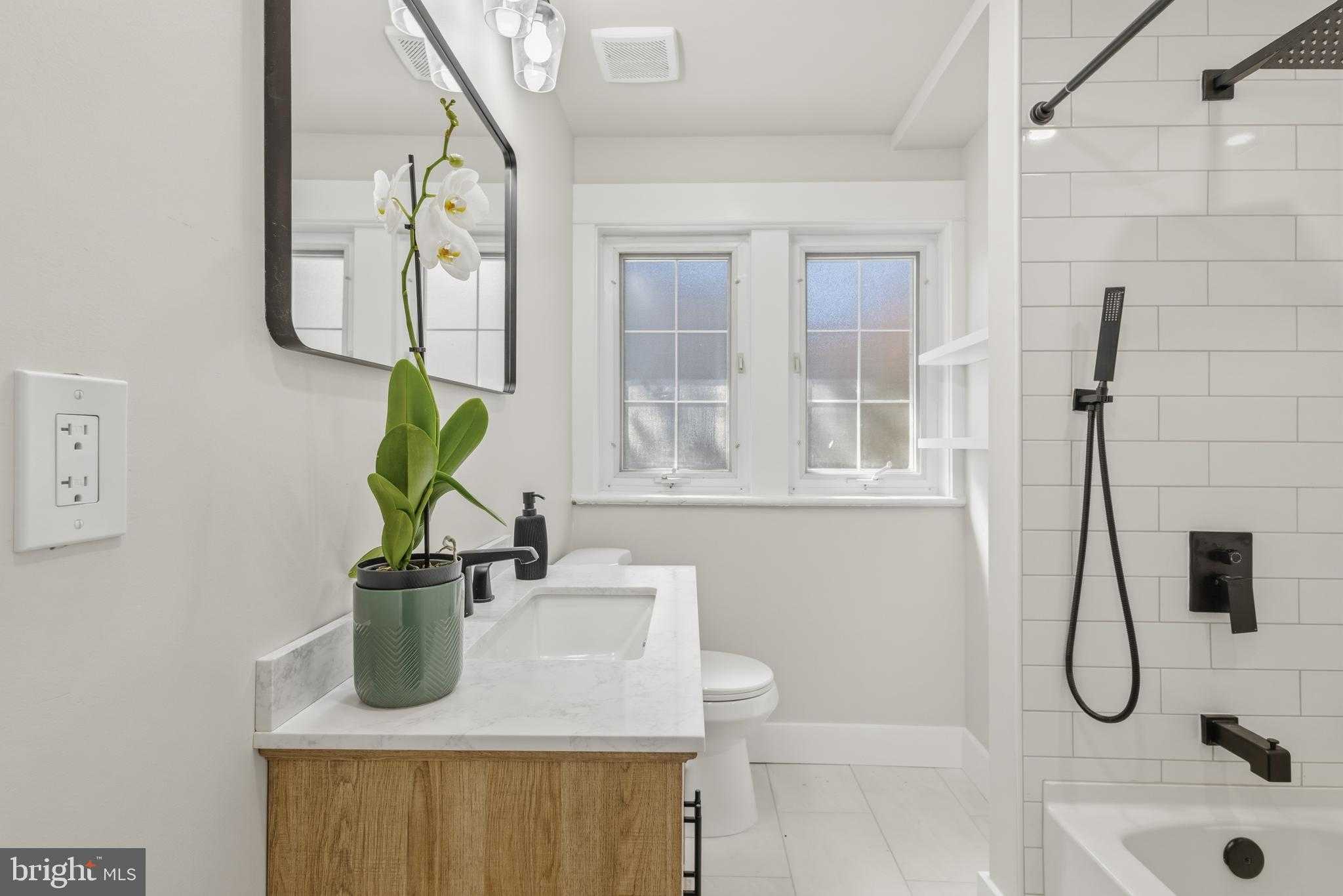 624 Lawson Ave photo 29