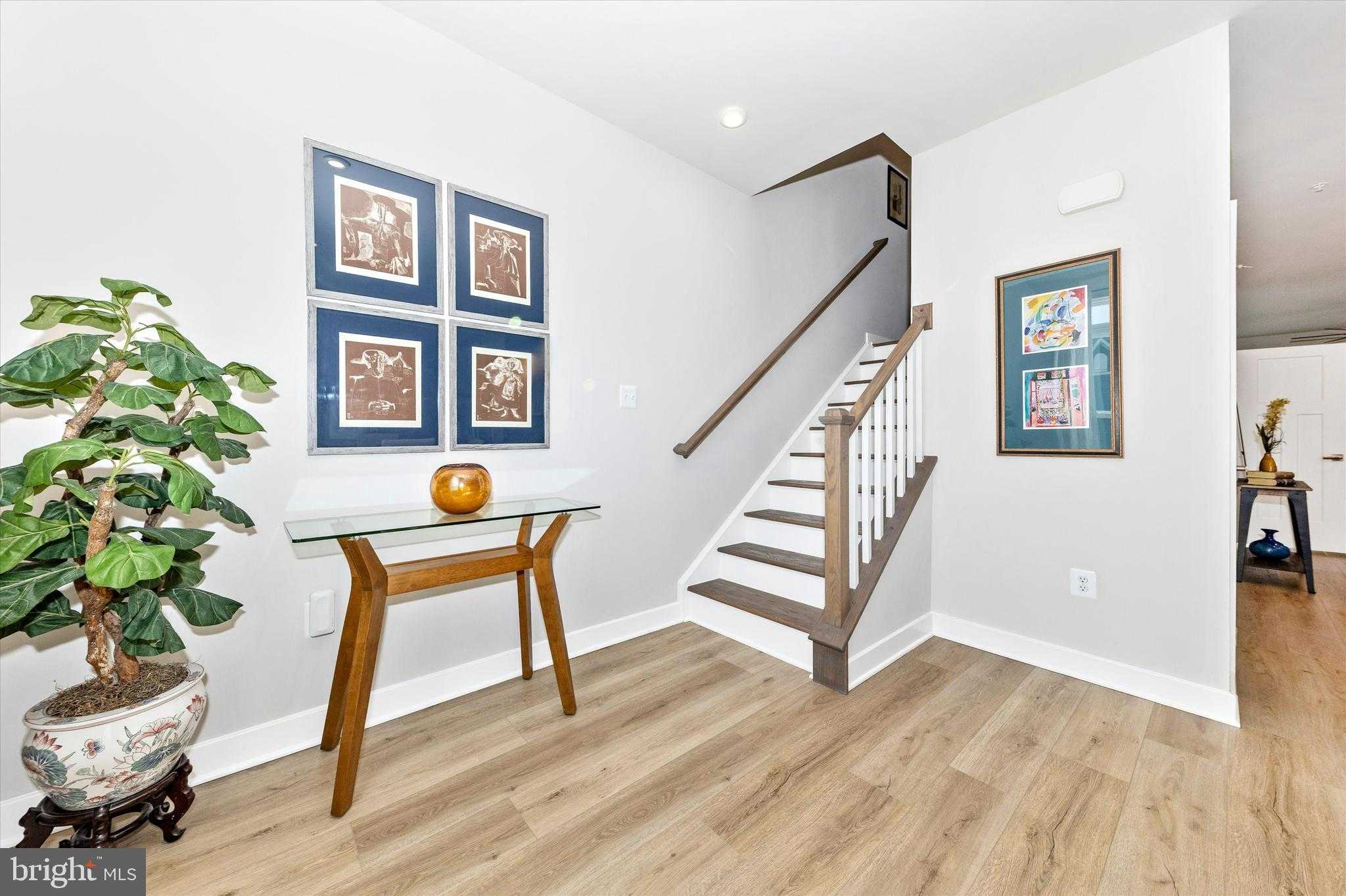 249 Edwin Rd photo 28