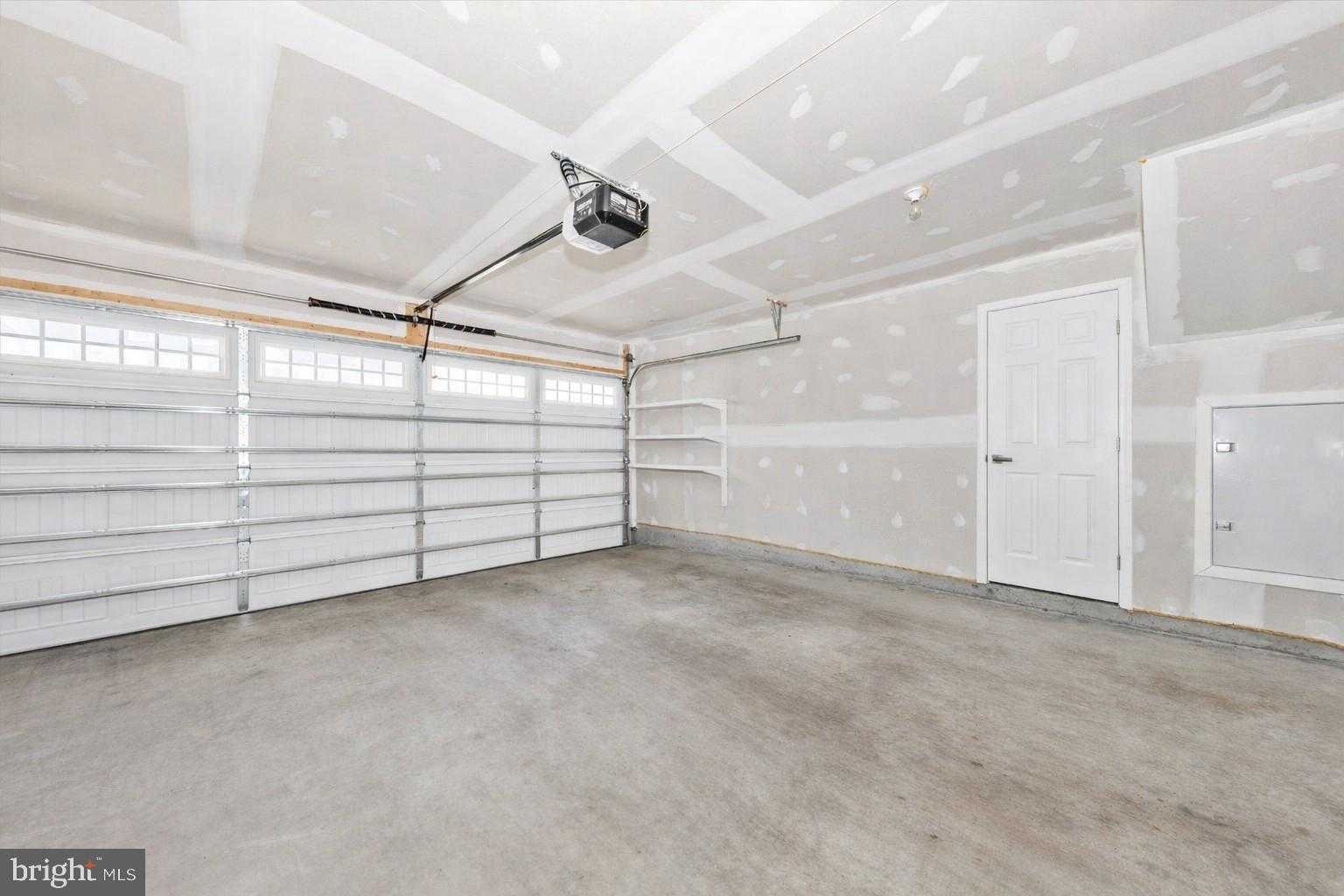 249 Edwin Rd photo 46