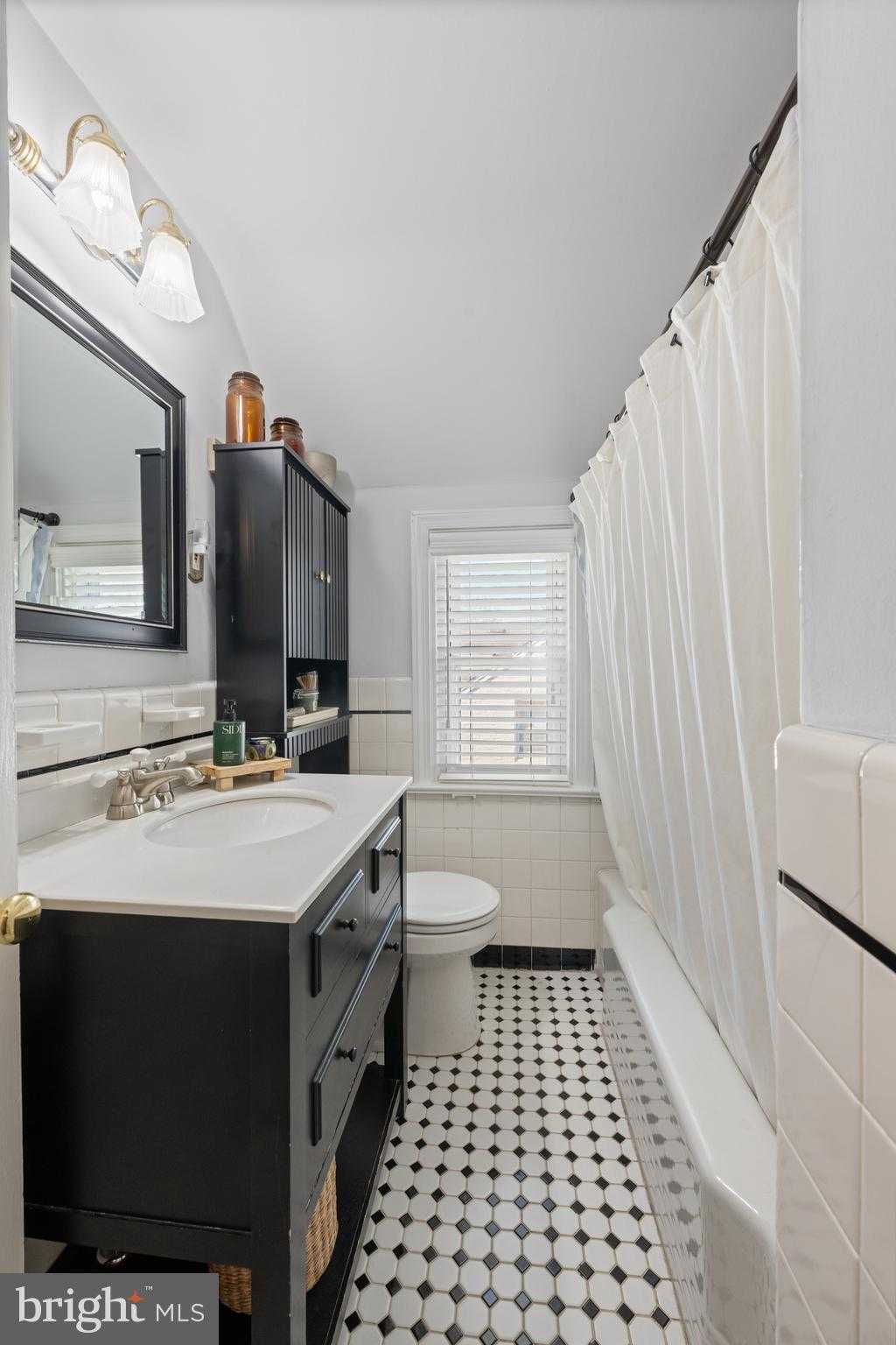 1 Black Friar Rd photo 31