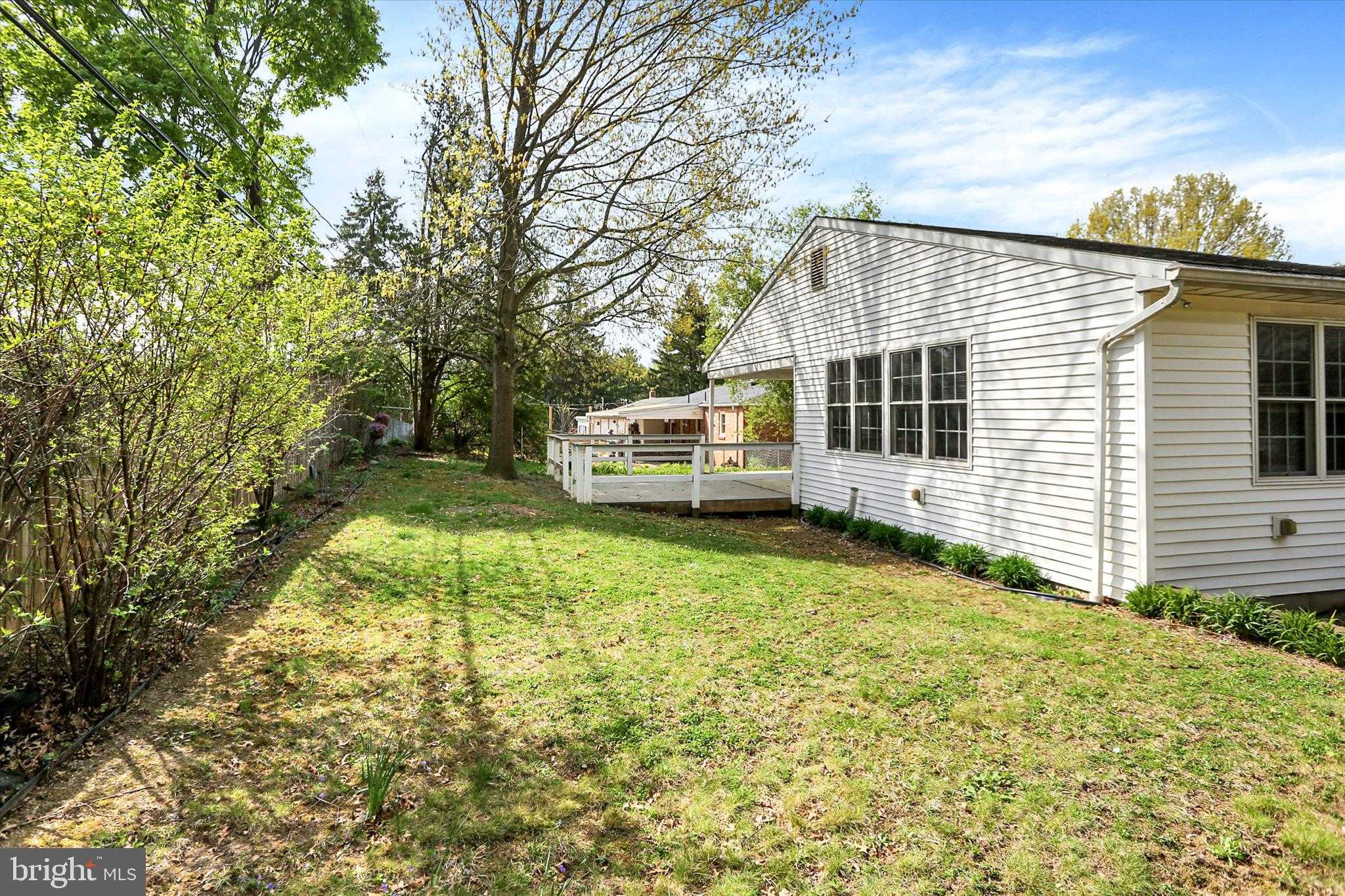 124 Levan St photo 42