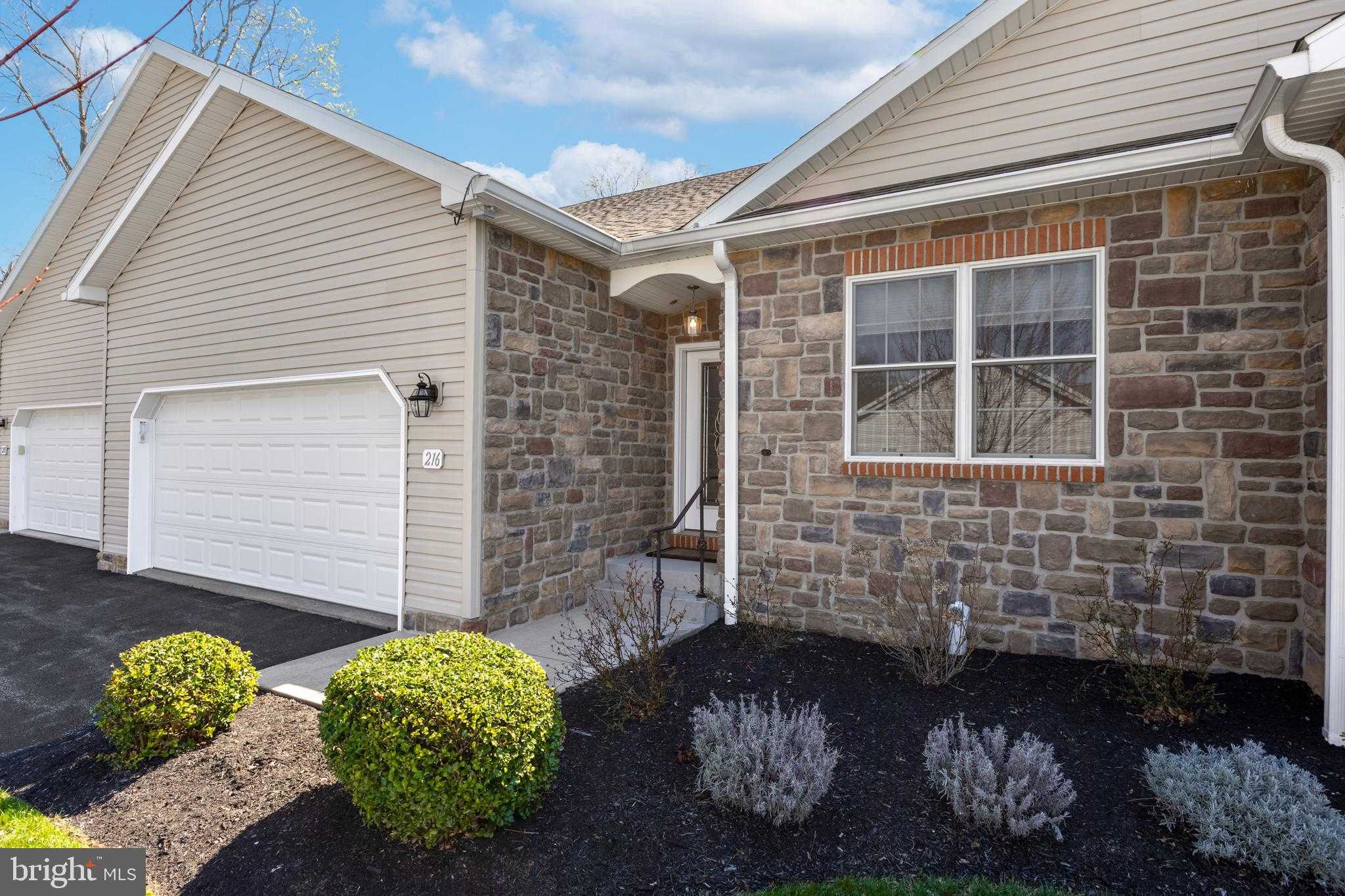 216 Rosewood Cv photo 4