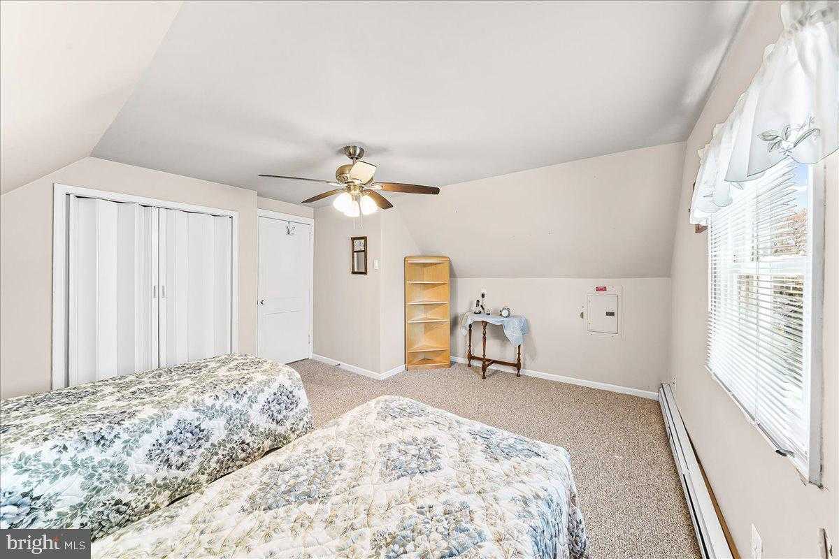722 Brighton Ter photo 23
