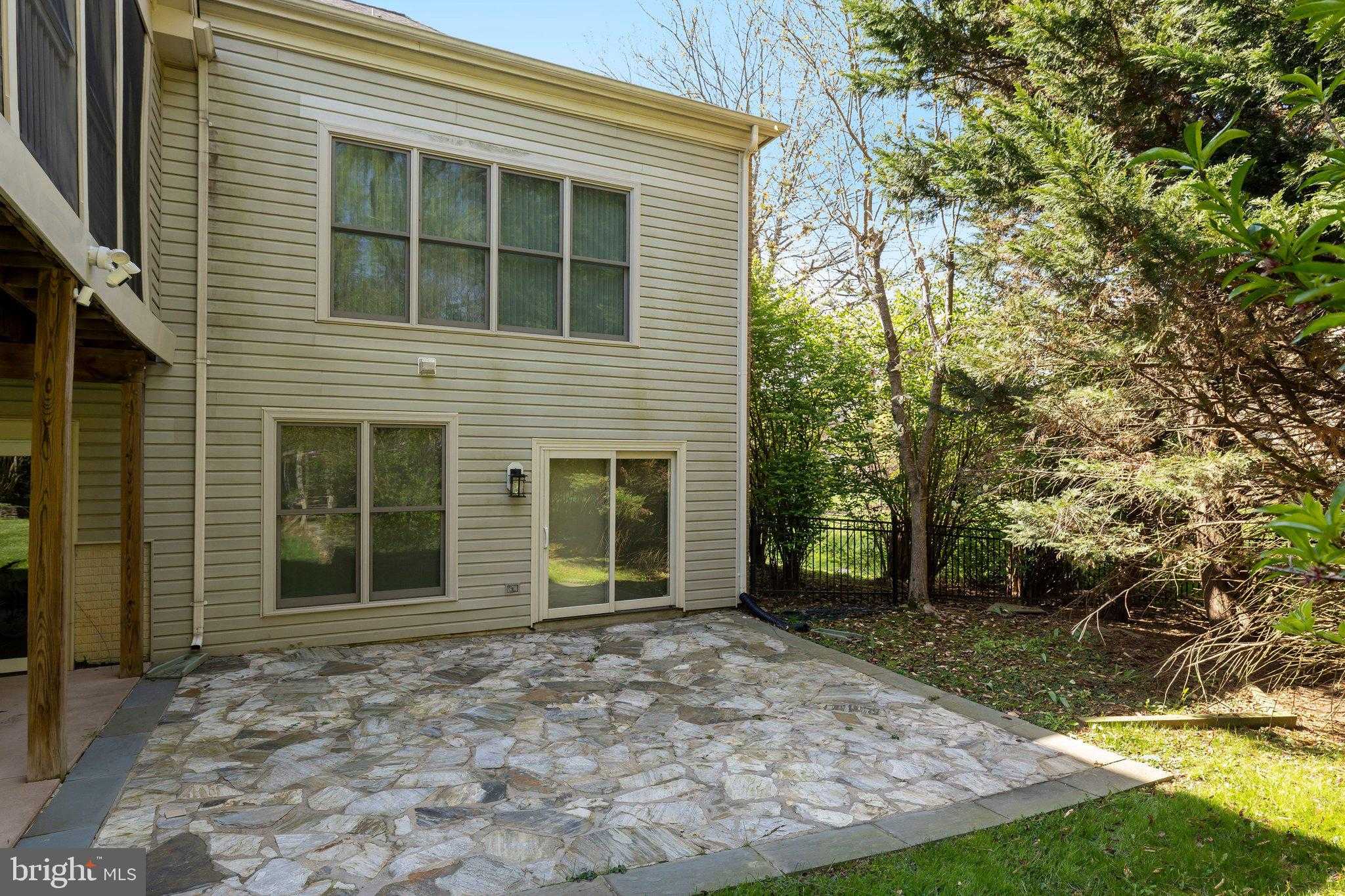 1411 Woodhurst Blvd photo 94