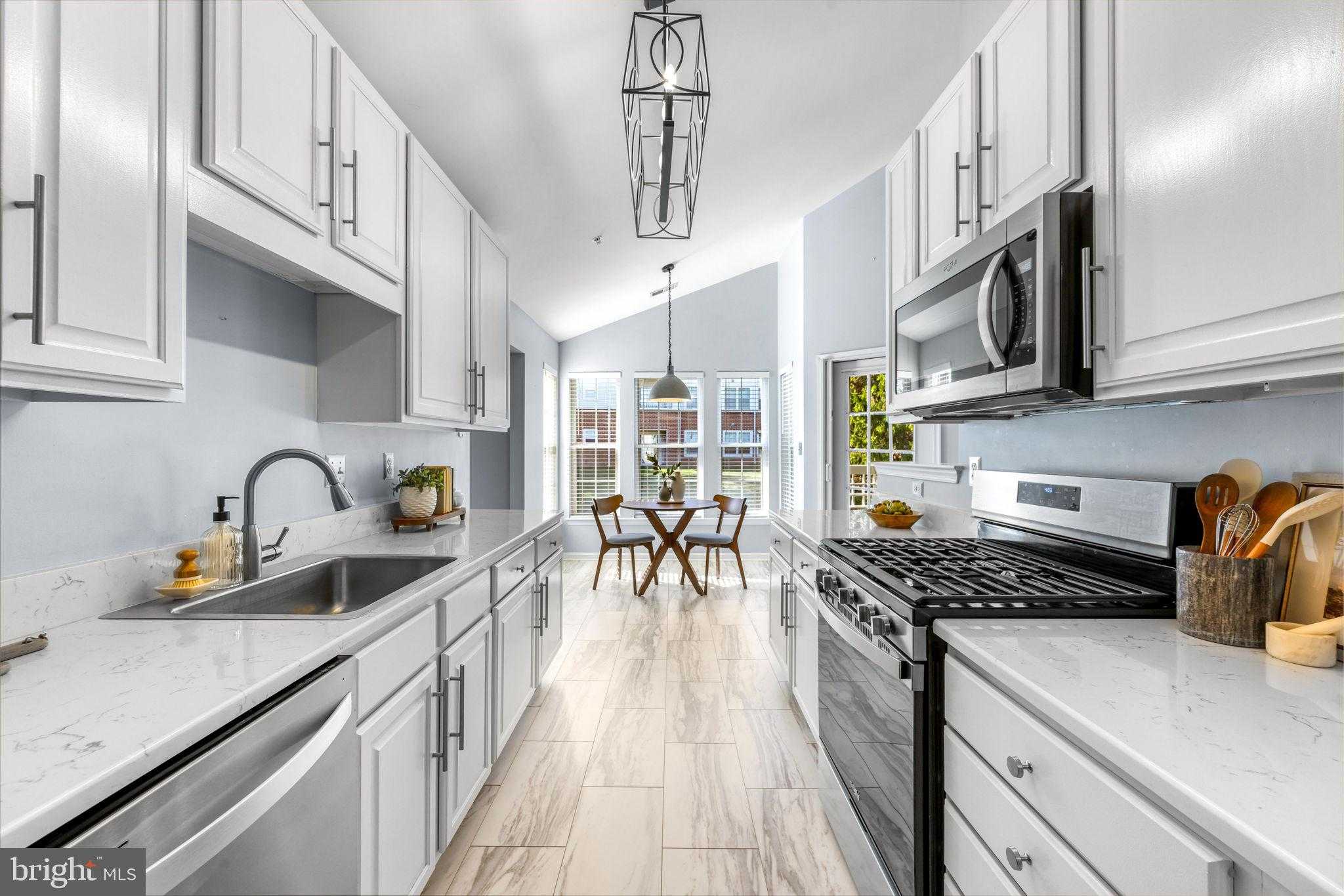 1408 Bonnett Pl photo 2