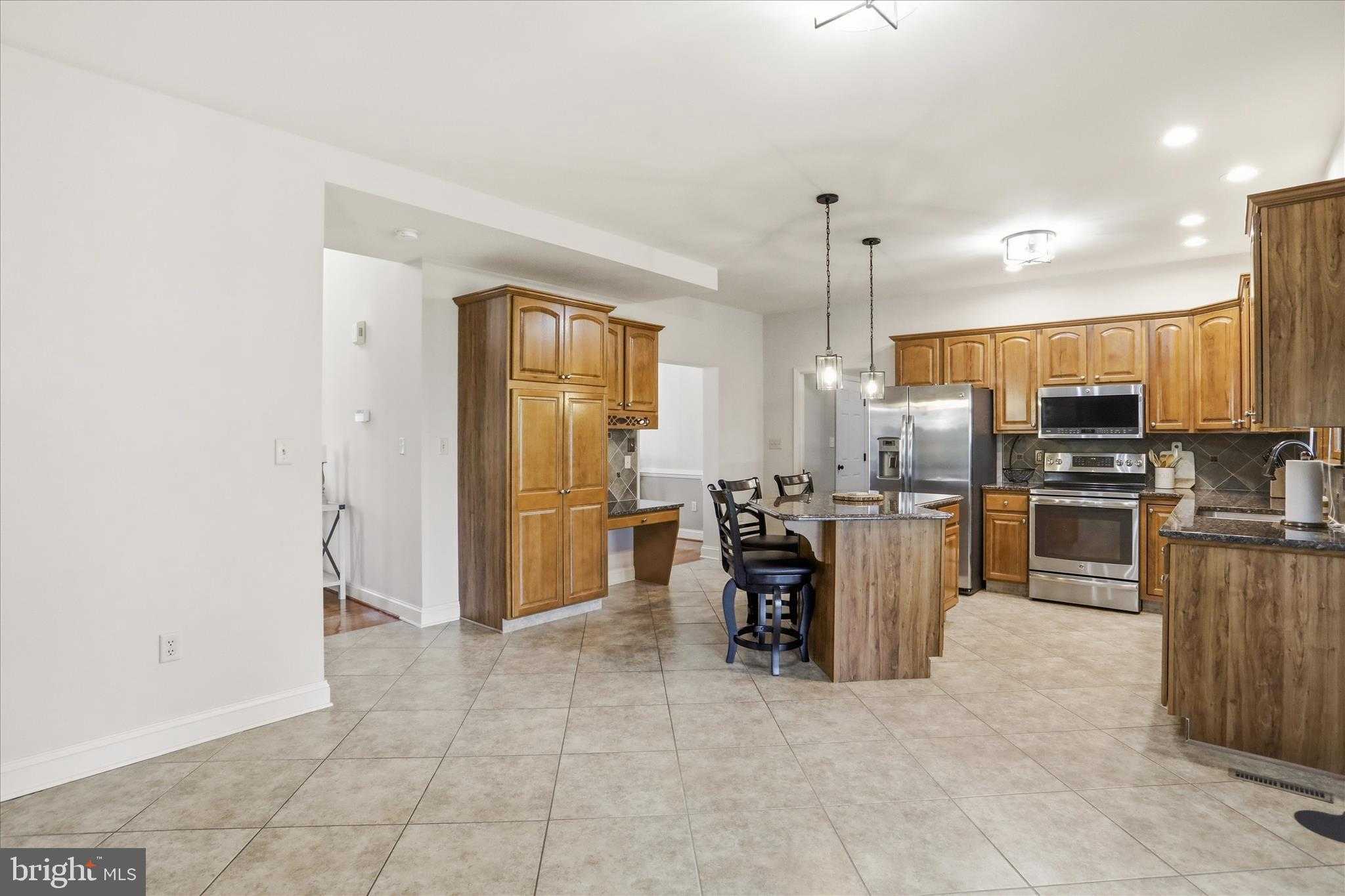 220 Montclair CT photo 15