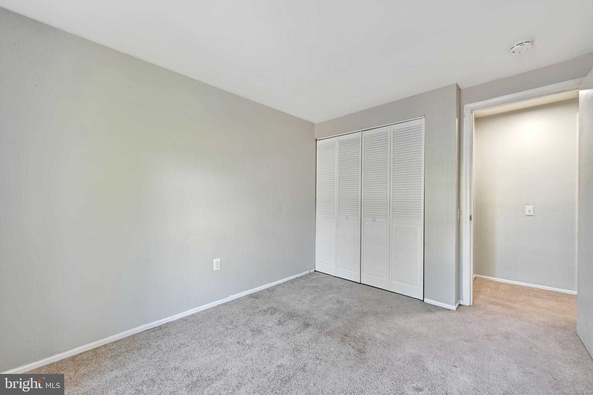 2581 Robinson Pl photo 23