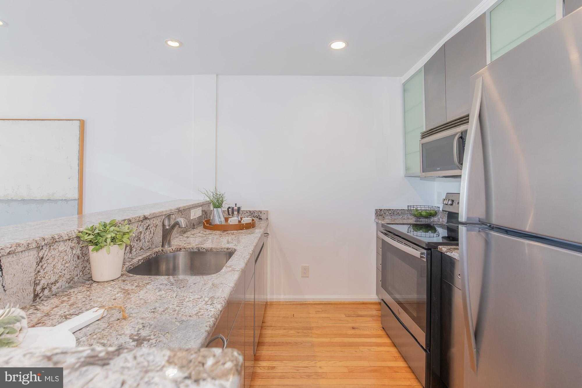 2103 N Rolfe St Apt B photo 20