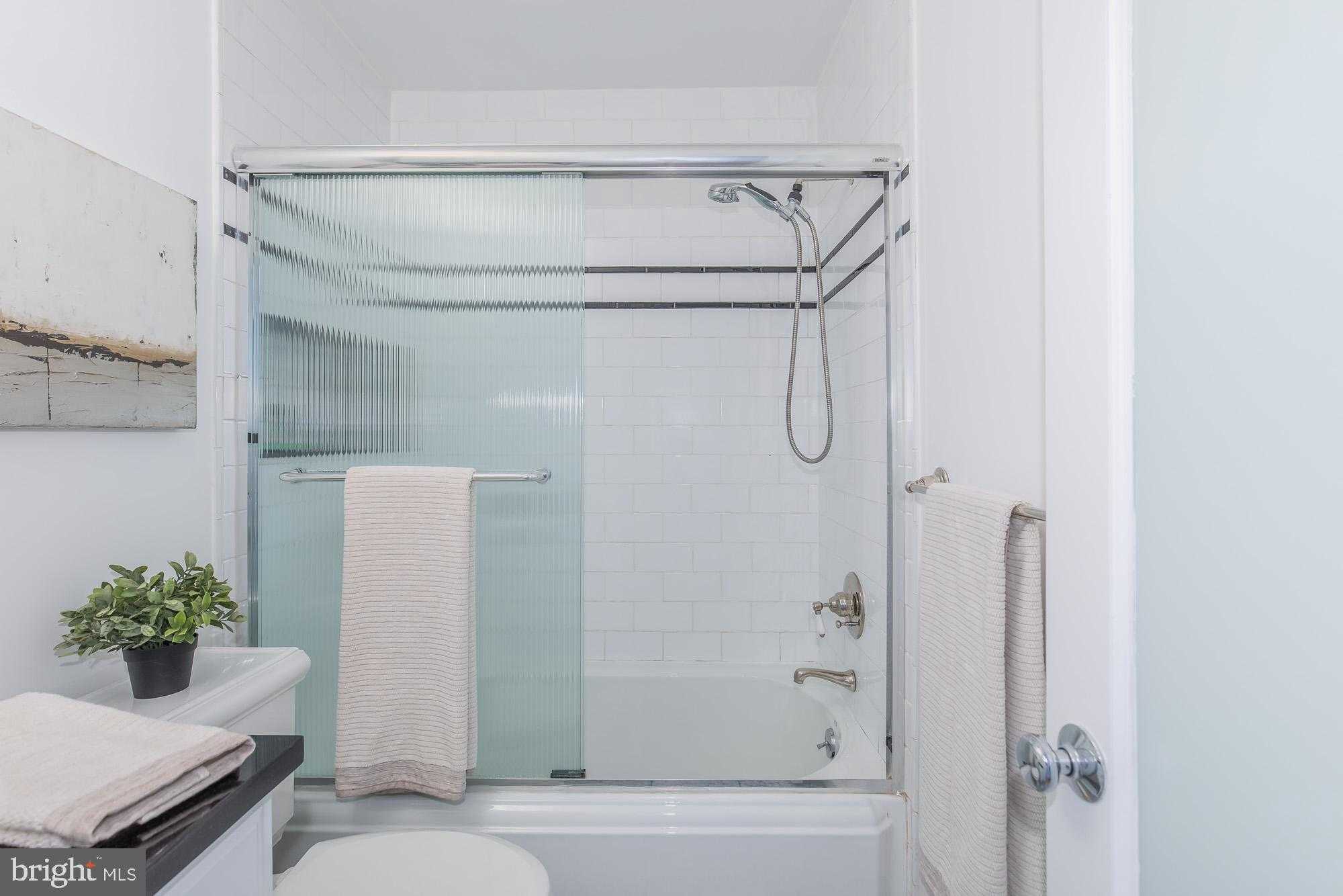 2103 N Rolfe St Apt B photo 61