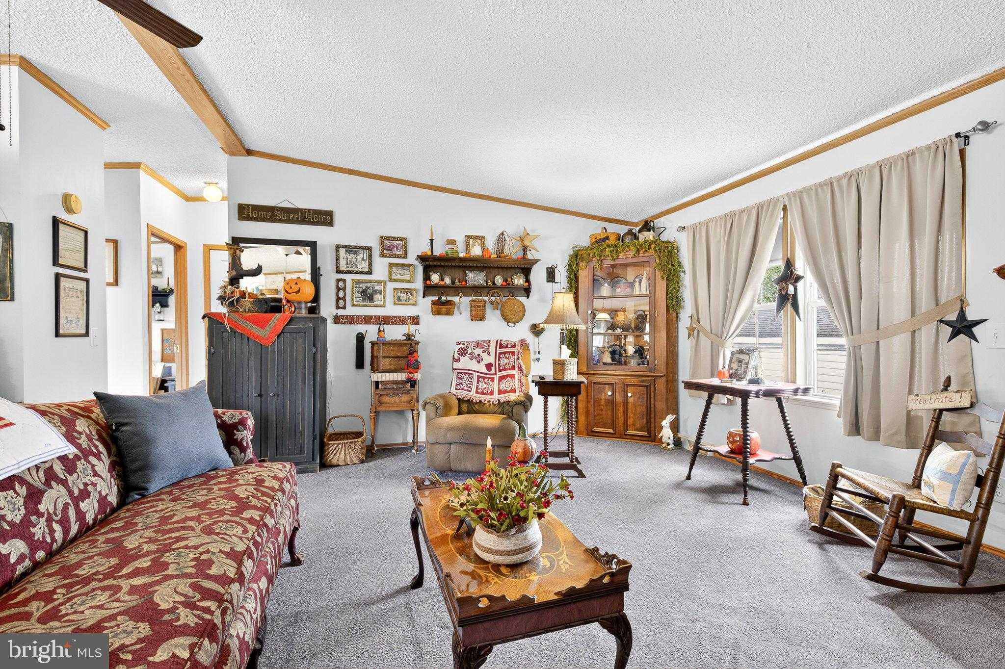 188 W Cedar St photo 8