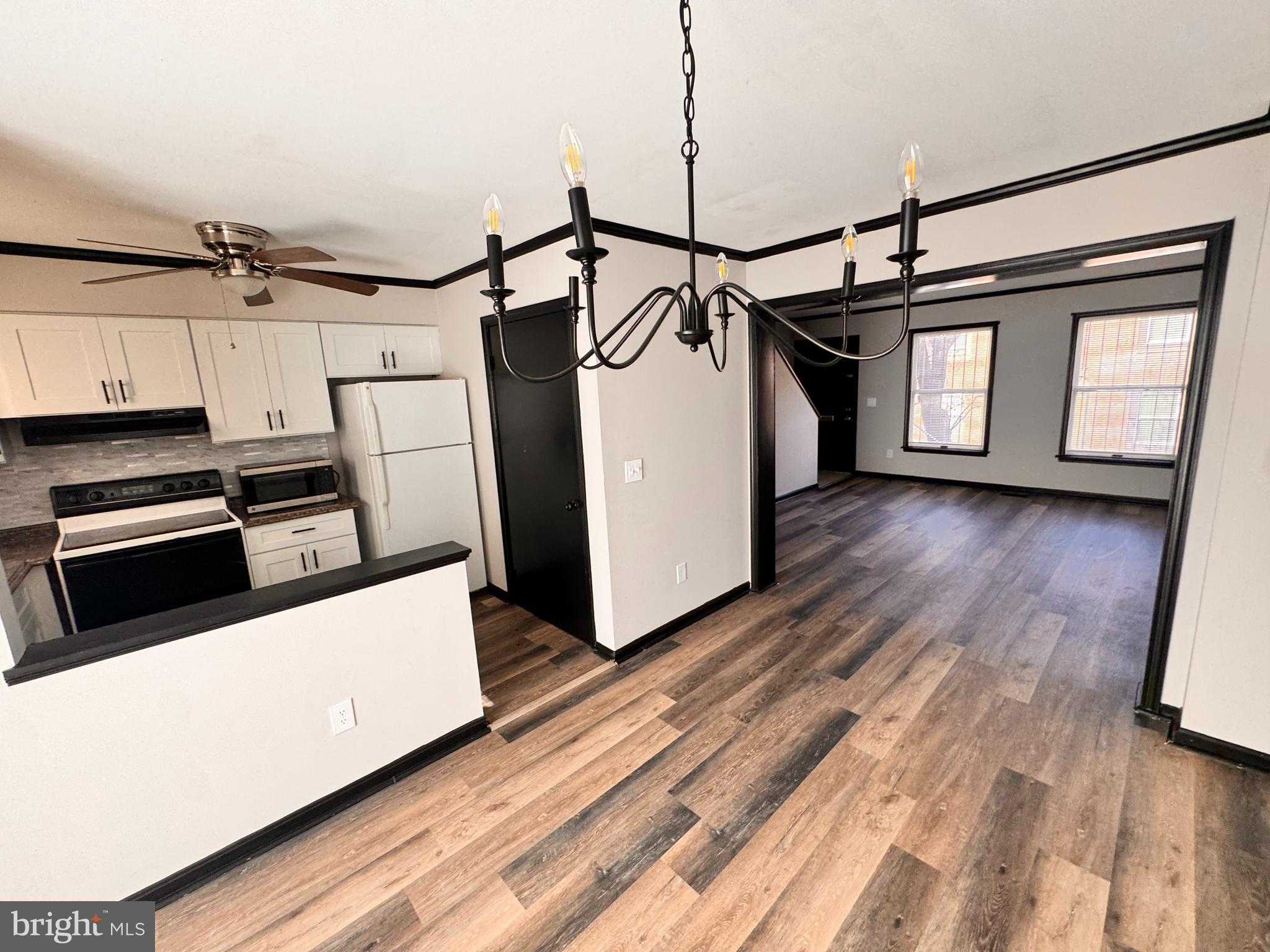 2016 Brunt St photo 3