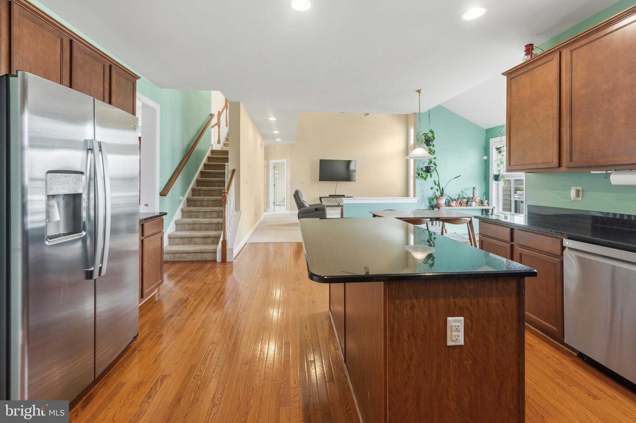 204 Coleridge Ln photo 13