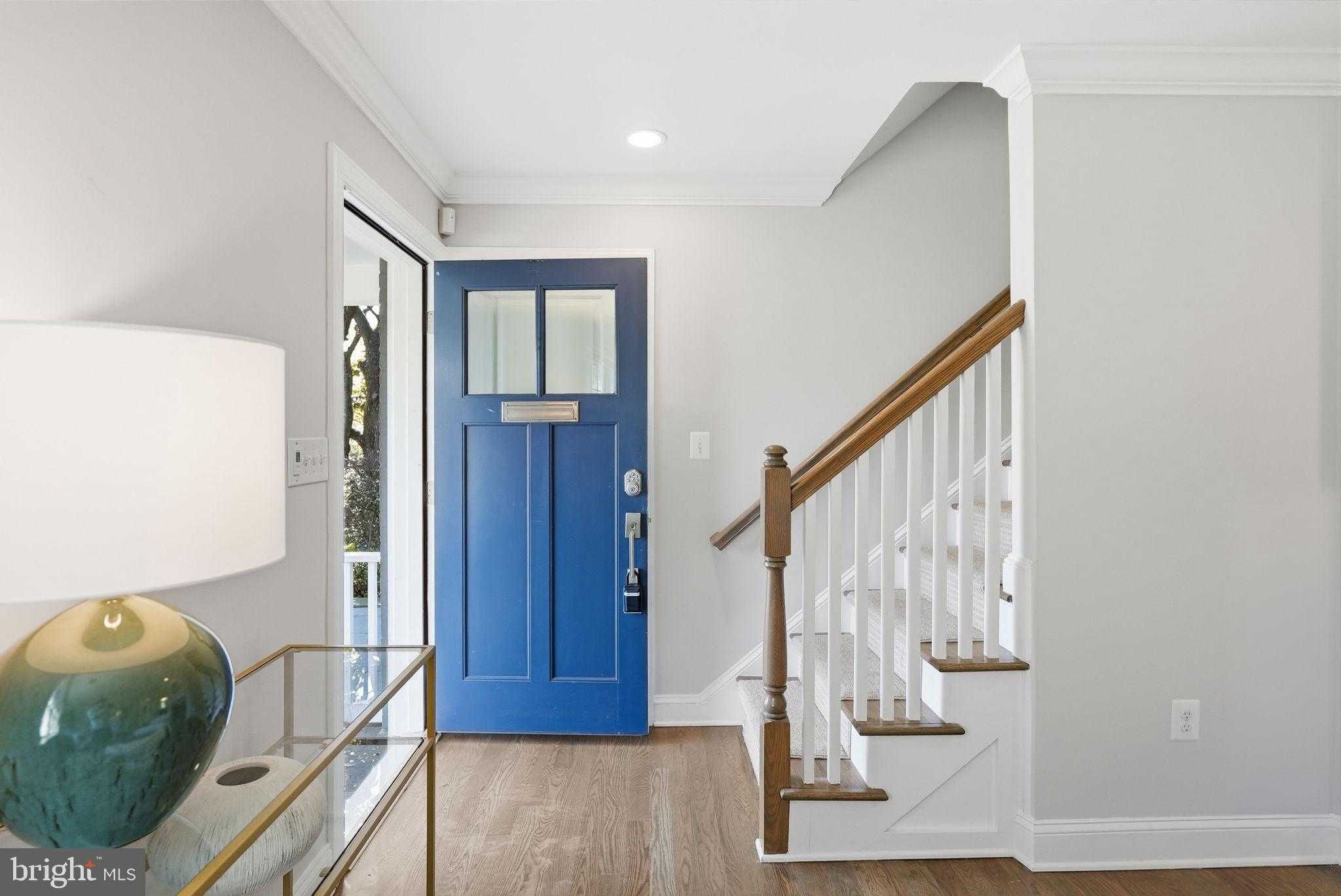 408 Skyhill Rd photo 2