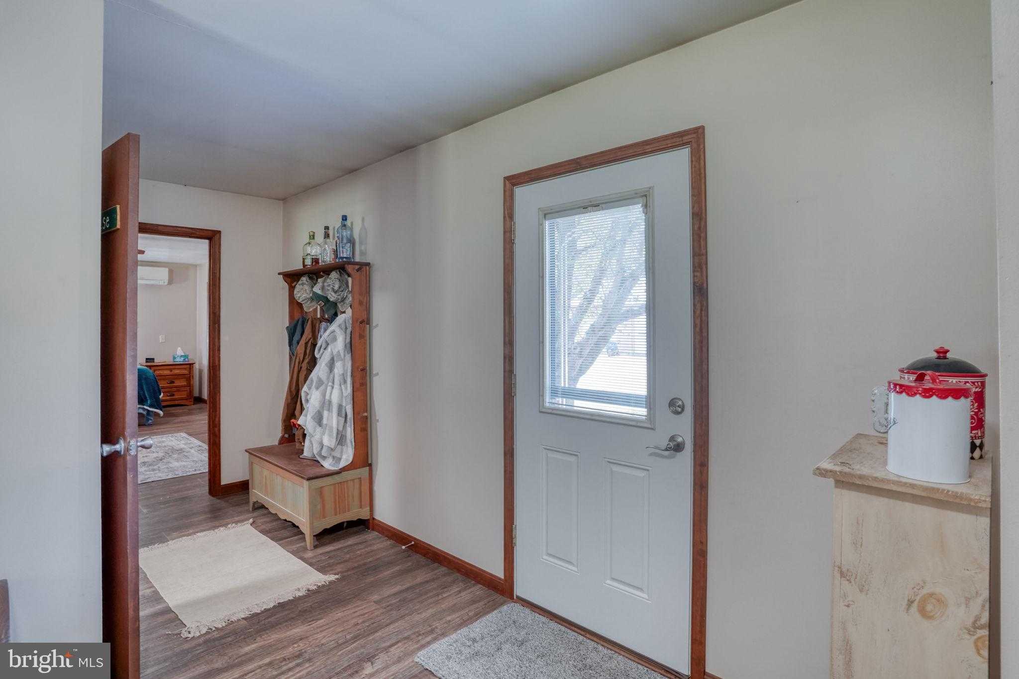 12484 Greensboro Rd photo 8