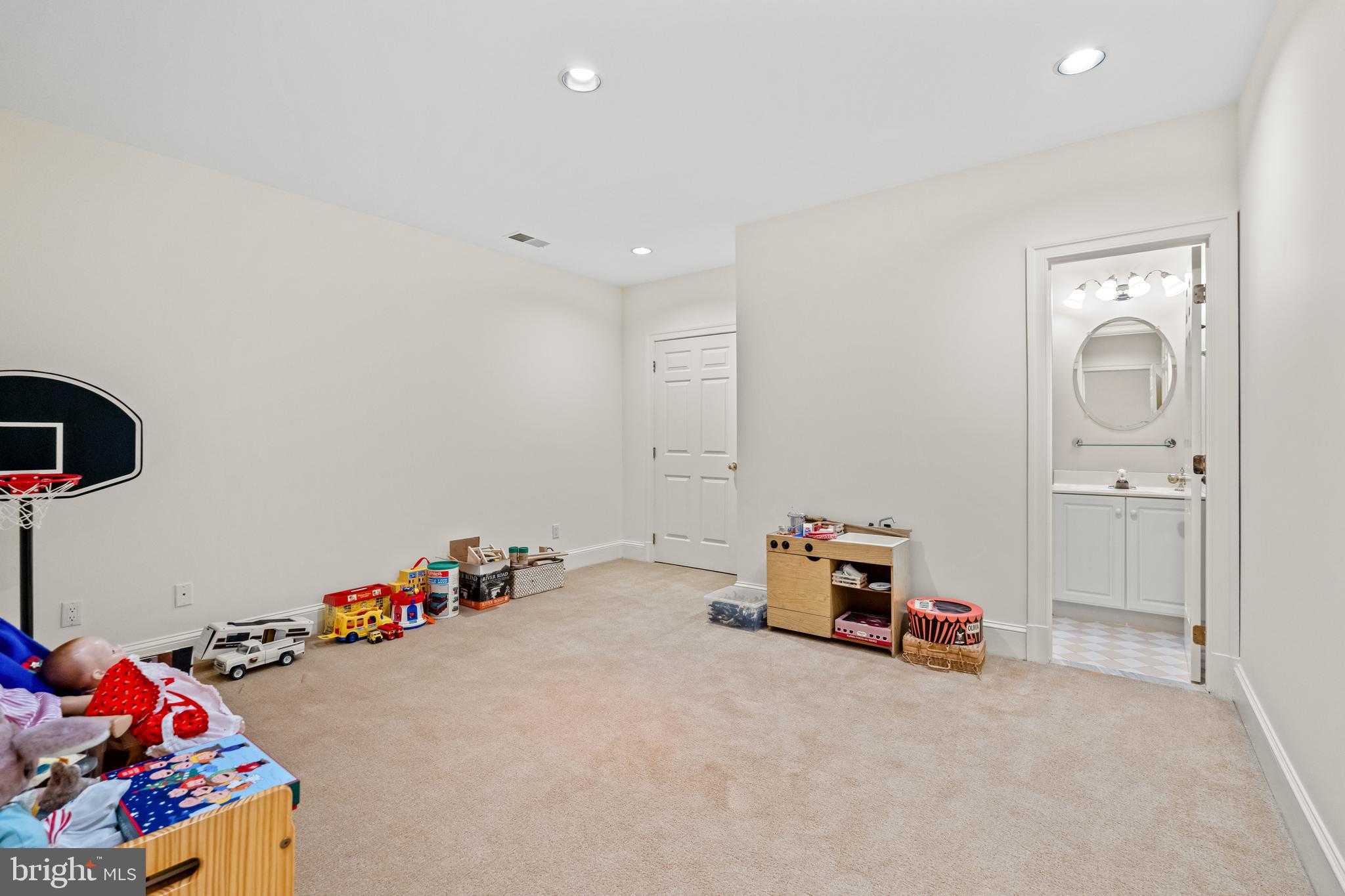 1110 Harvey Rd photo 69