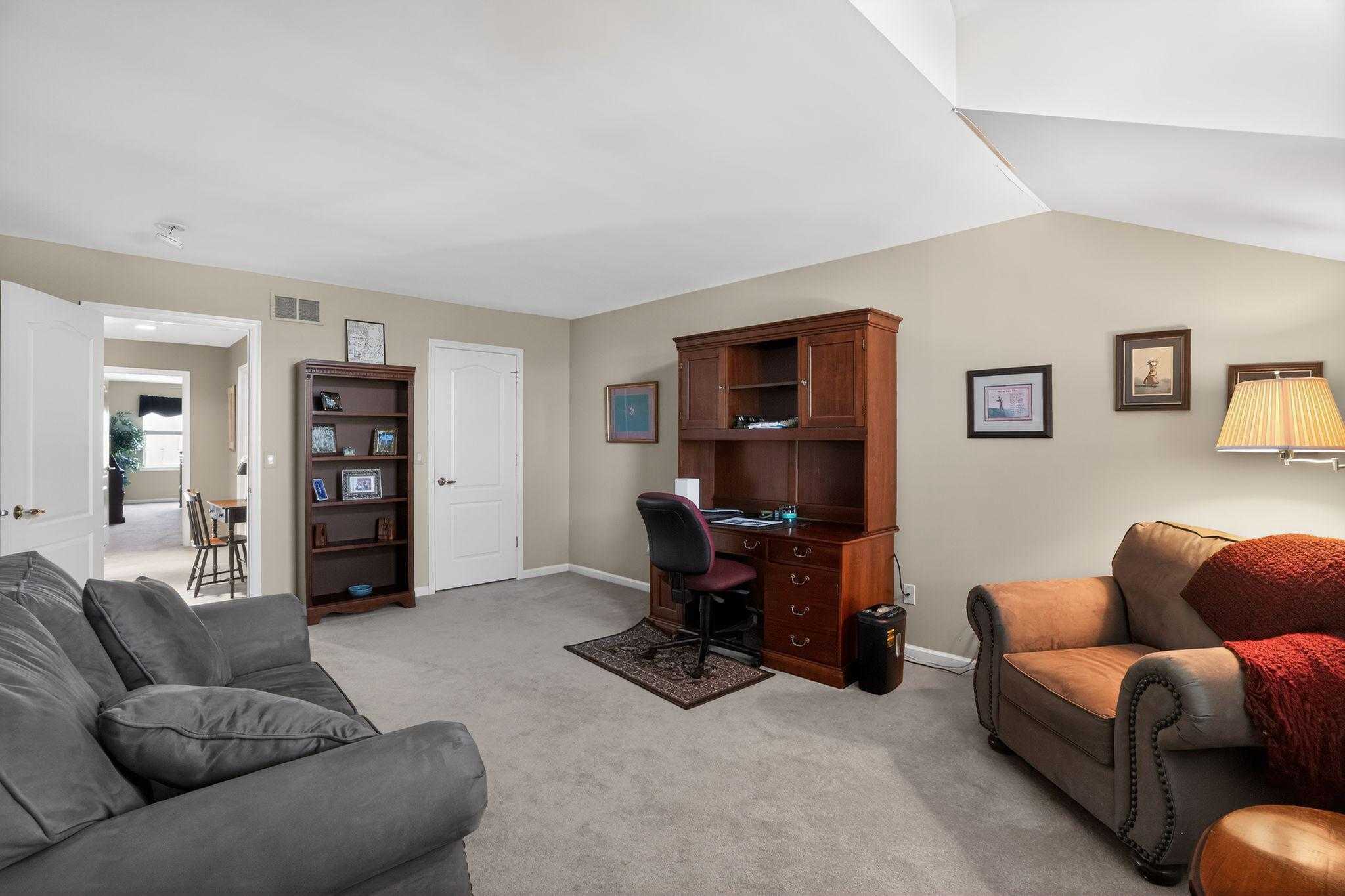 280 Country Club Dr photo 30