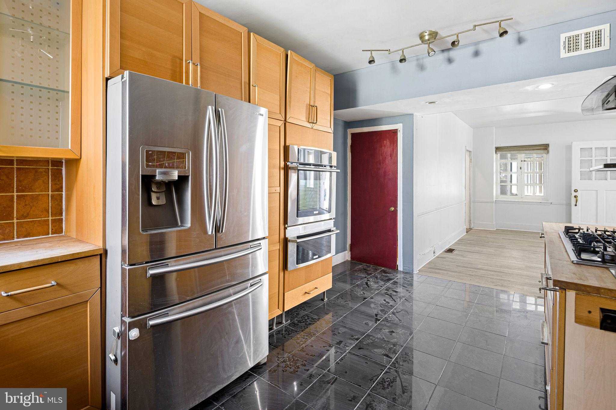 901 N 64th St photo 10