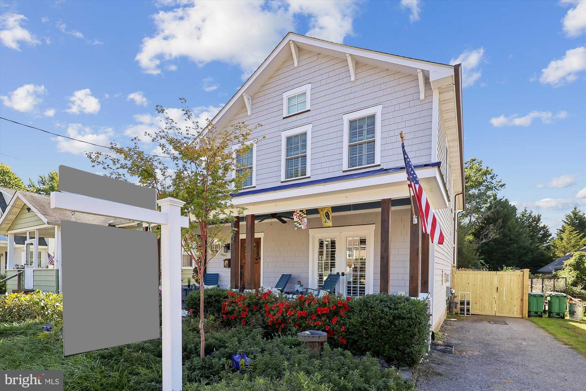 310 Adams St photo 8