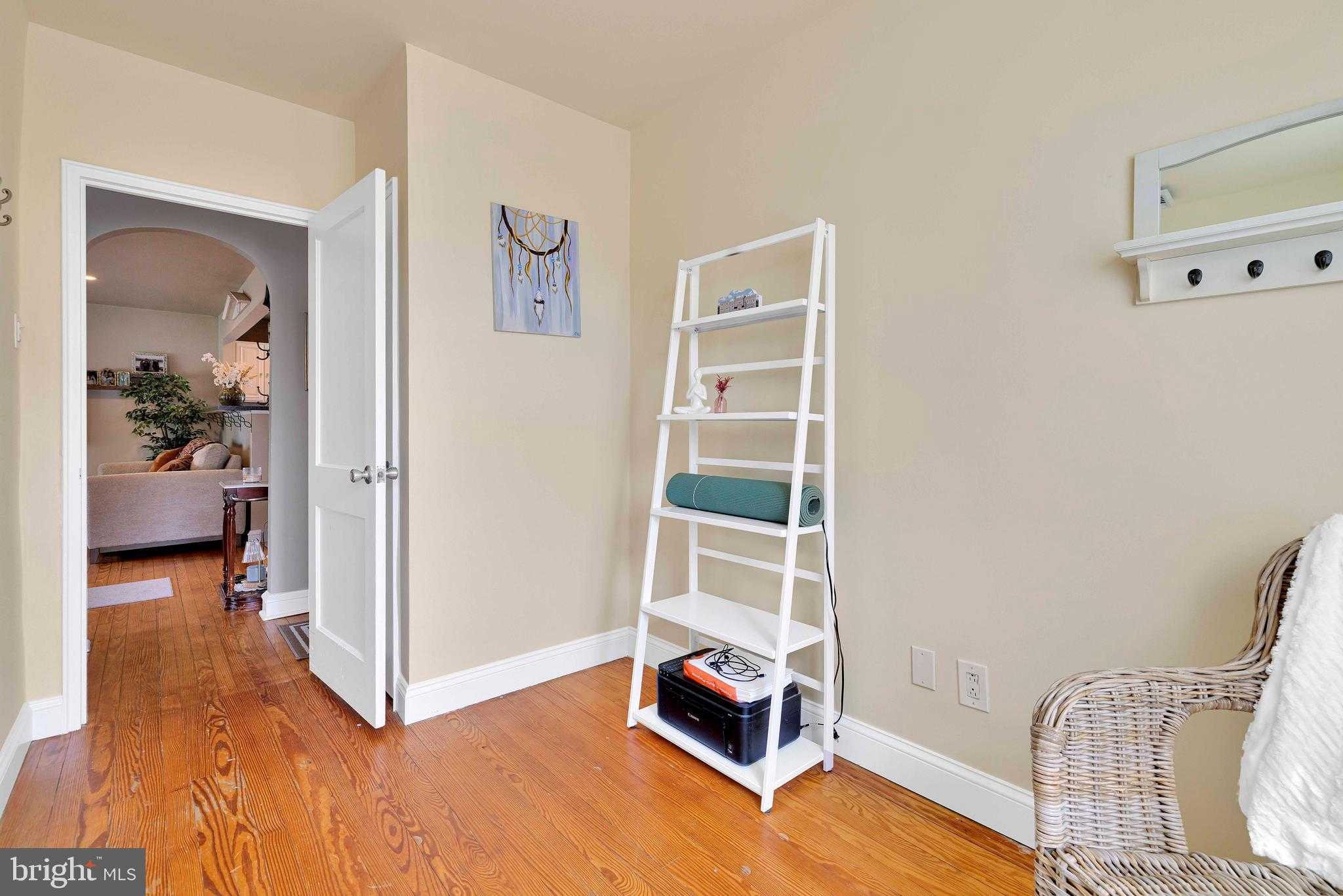 833 Emerson St photo 14