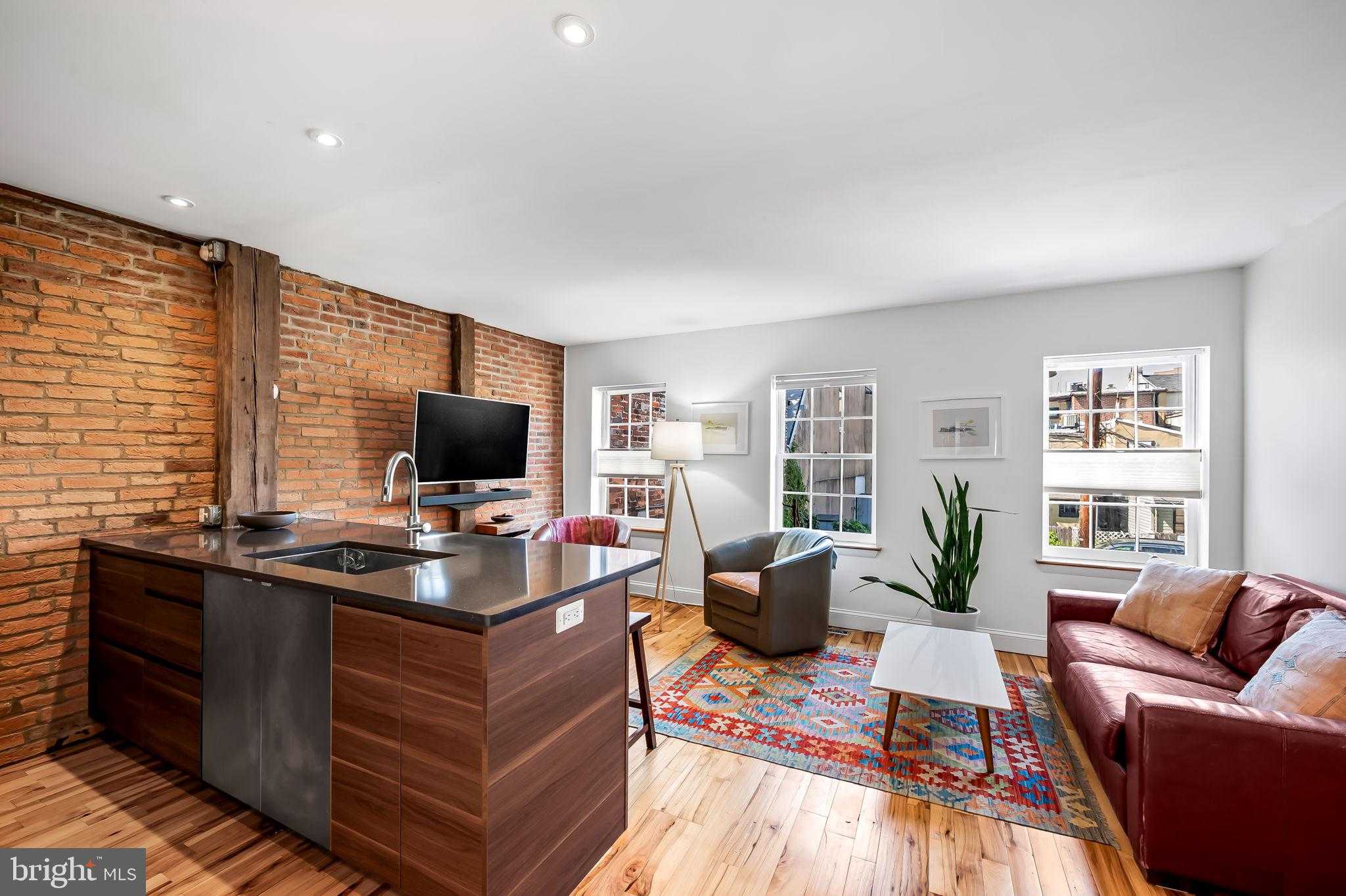 538 Eislen St photo 15