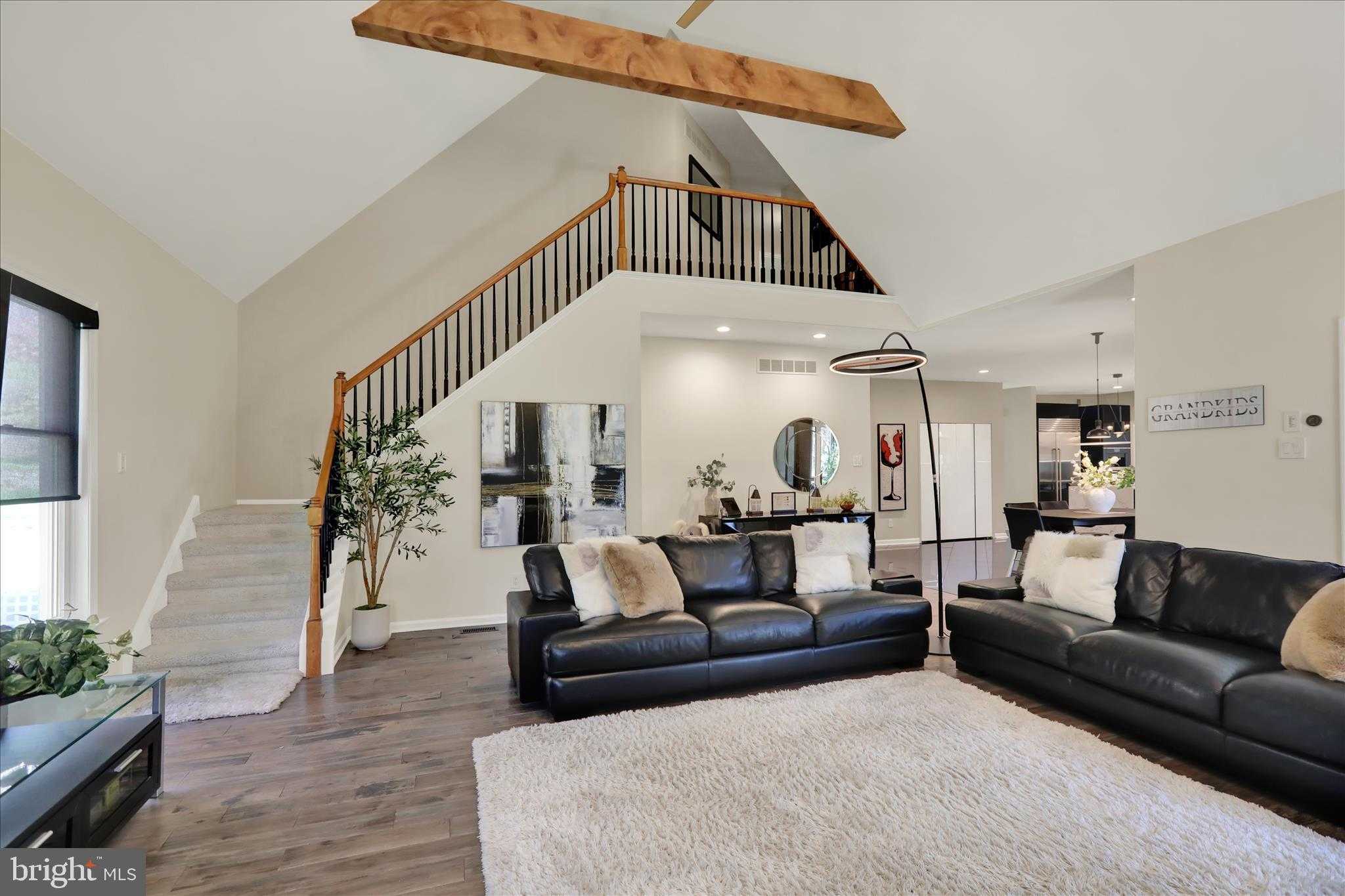 207 Kathleen Way photo 30