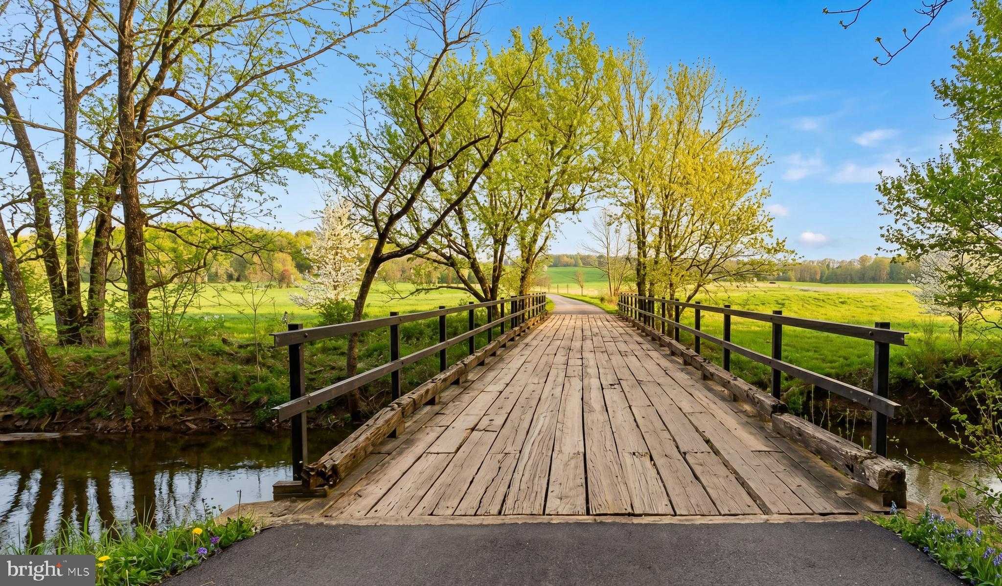 845 Raccoon Rdg photo 2