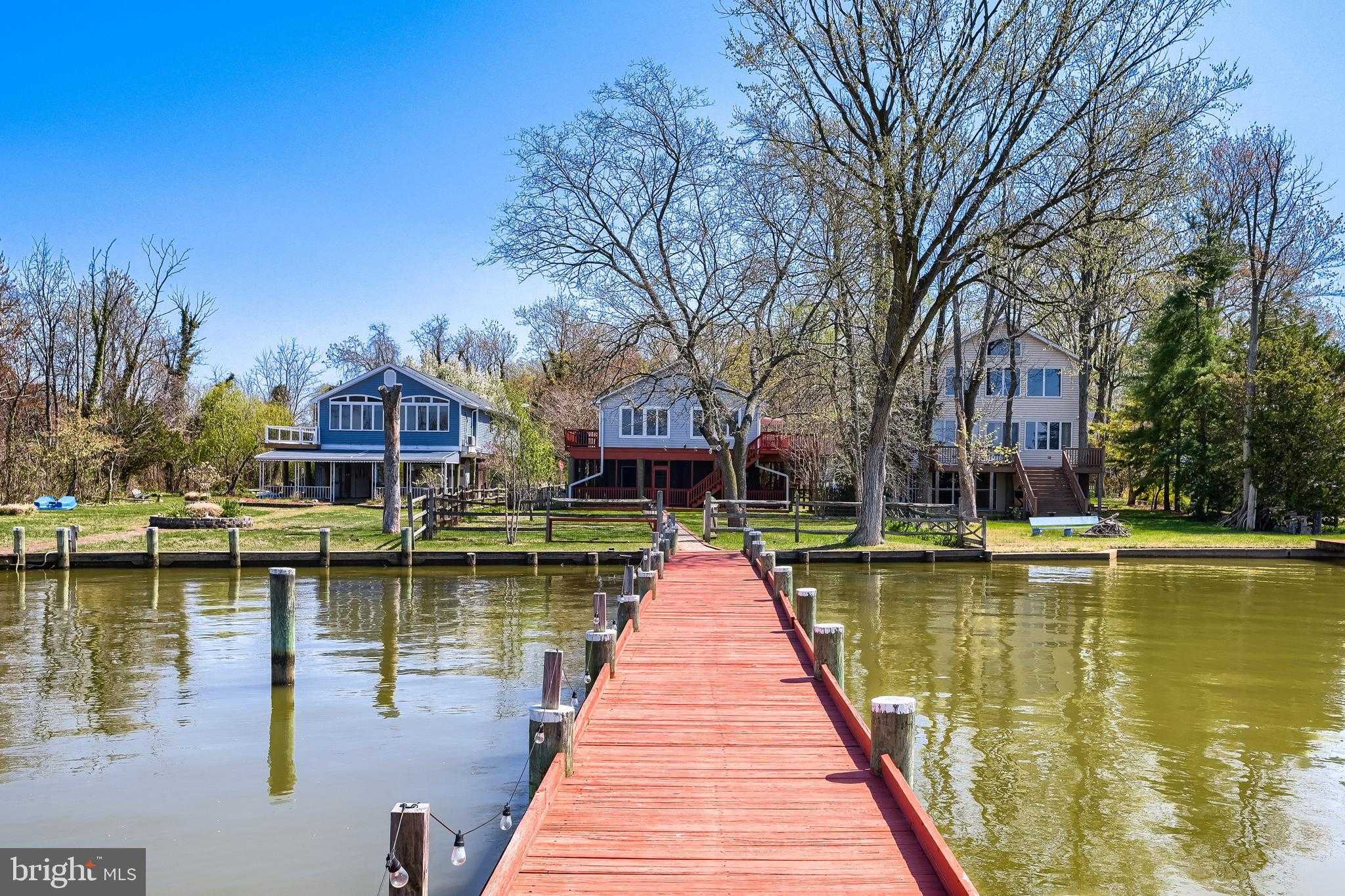 6928 N River Dr photo 2