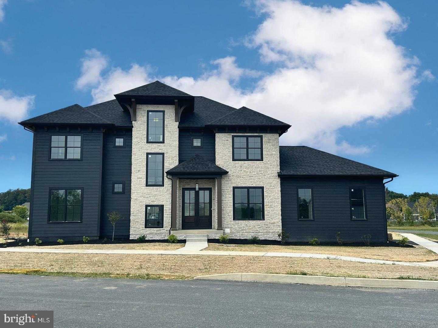 376 Spring Haven Dr, Lancaster