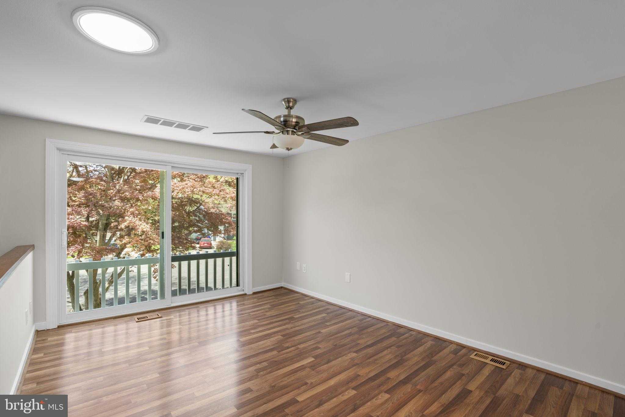 8848 Youngsea Pl photo 4