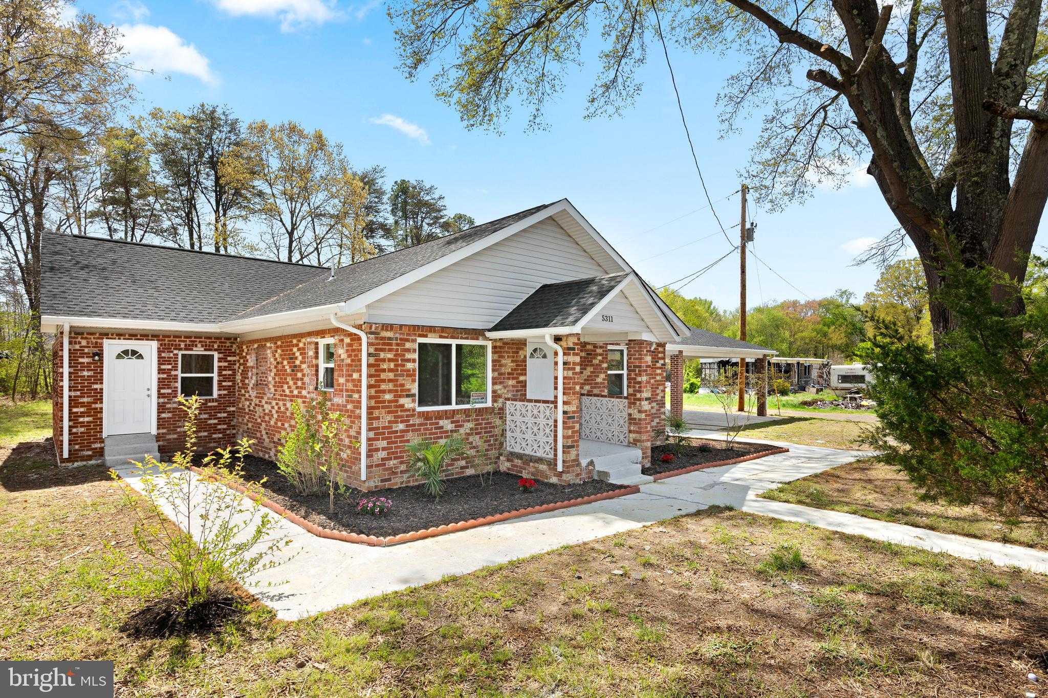 5311 Browns Pl photo 2