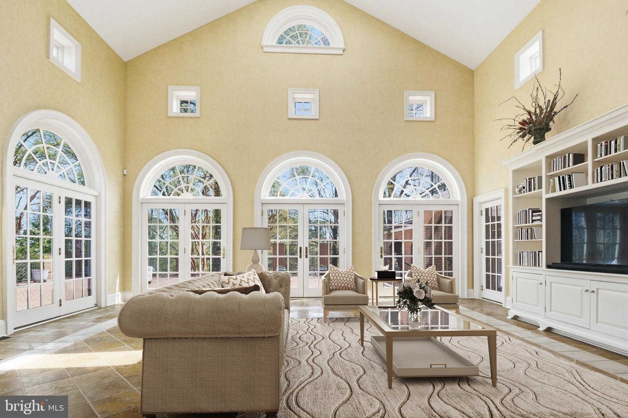 1711 Highland Rd photo 2