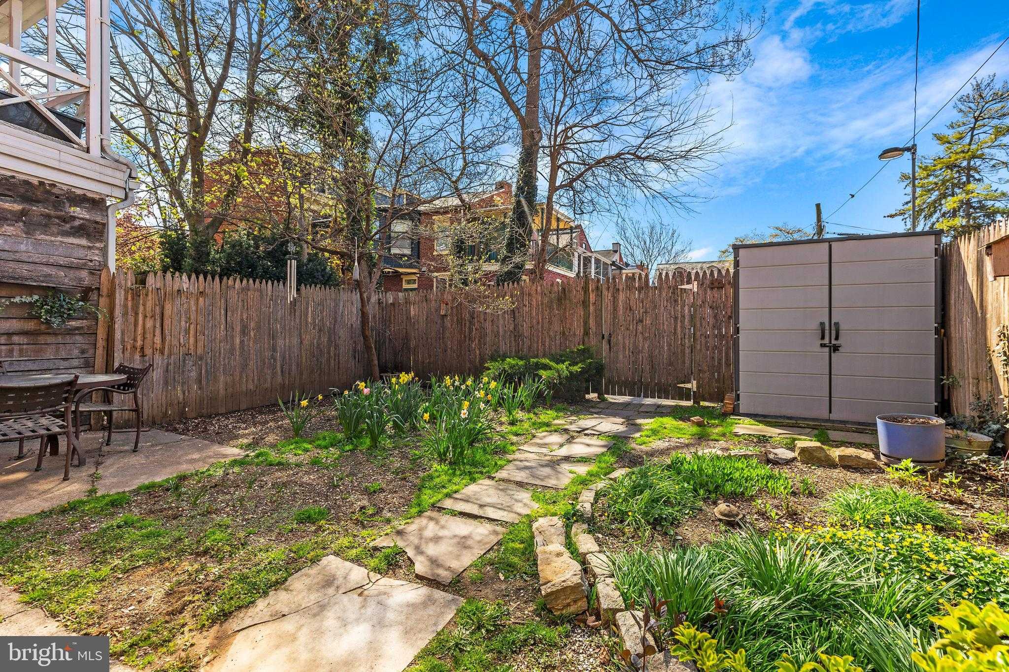 240 E Orange St photo 53