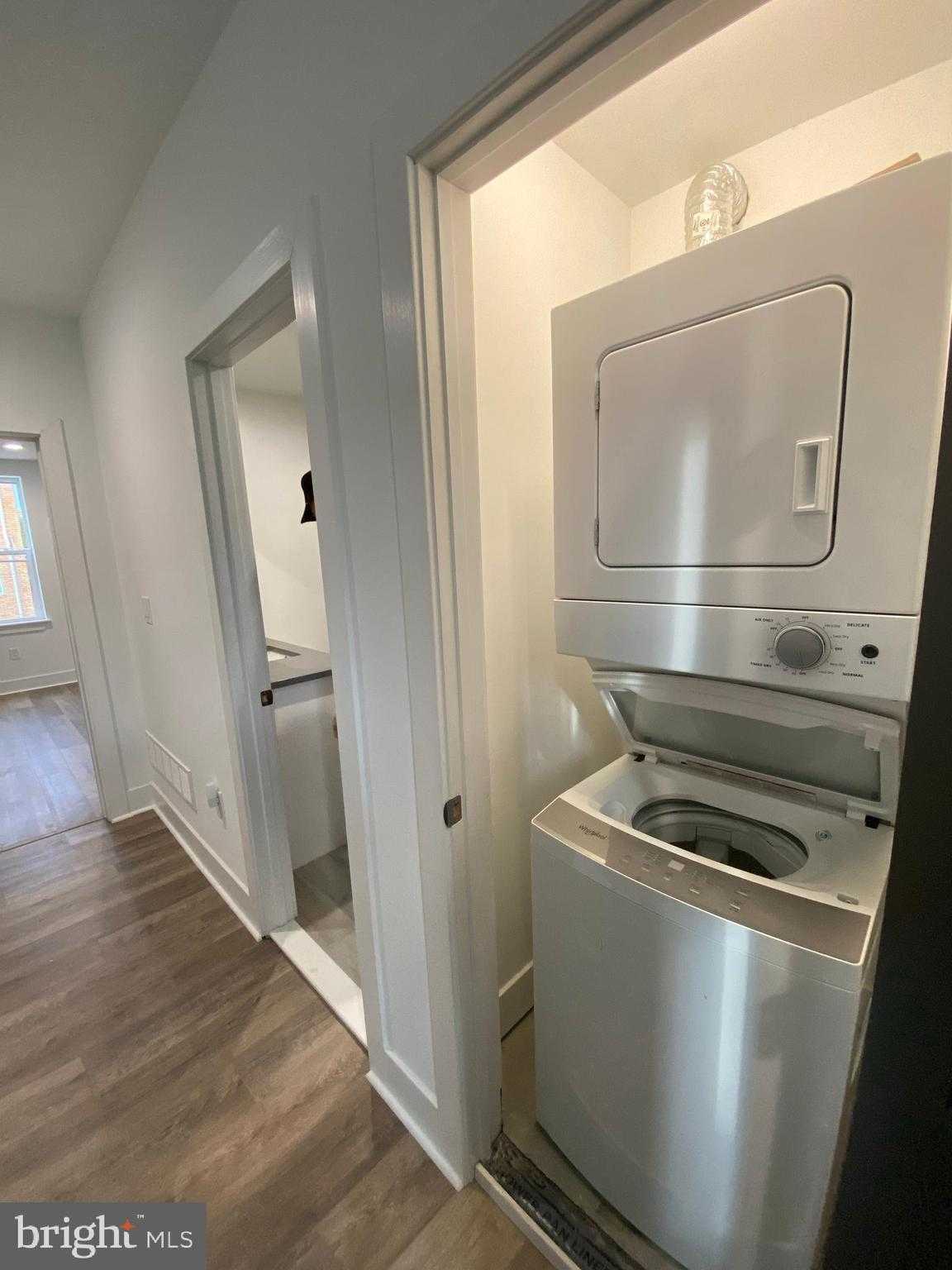 2706 E Somerset St photo 11