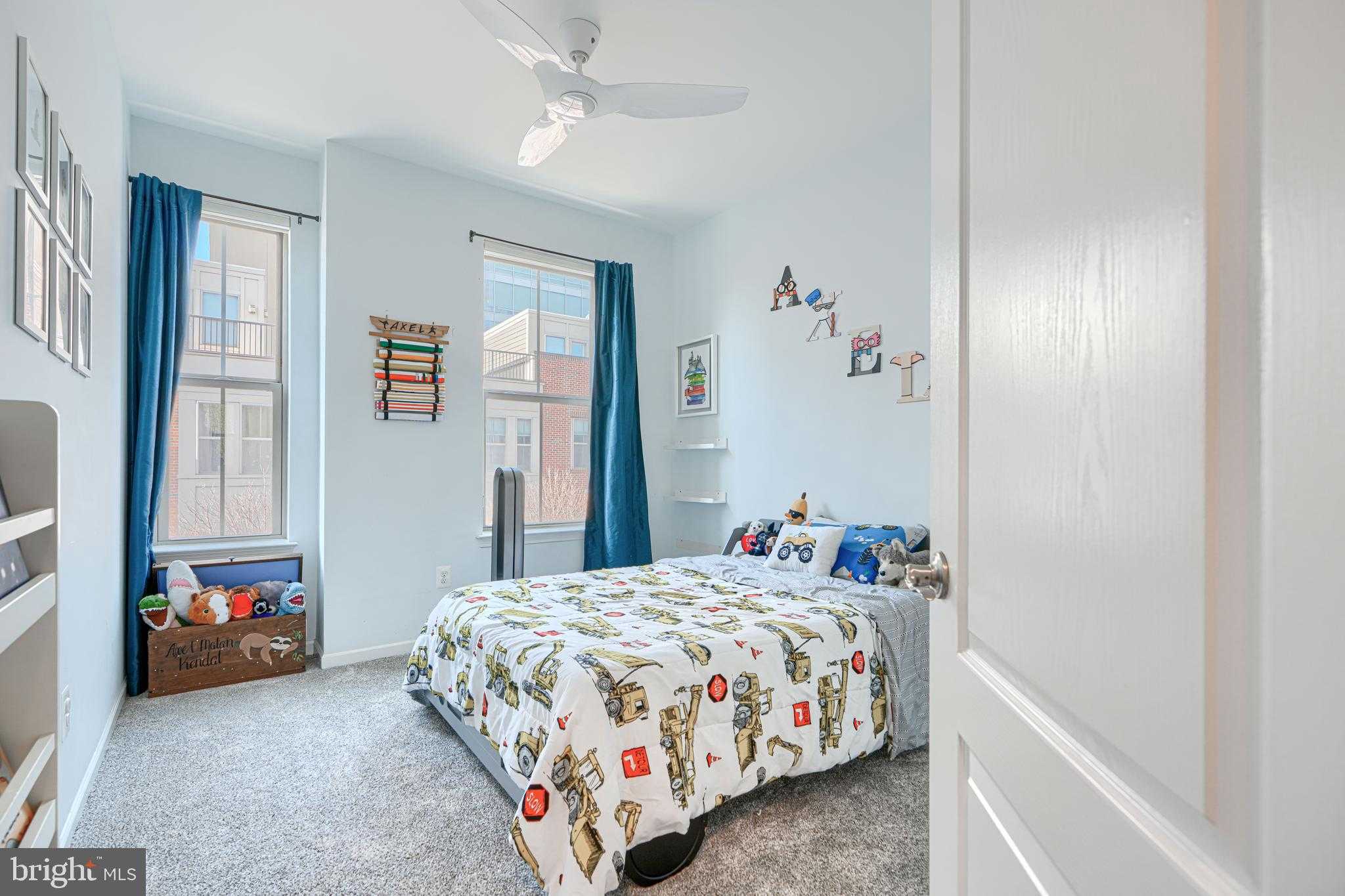 1309 Benjamin St photo 36