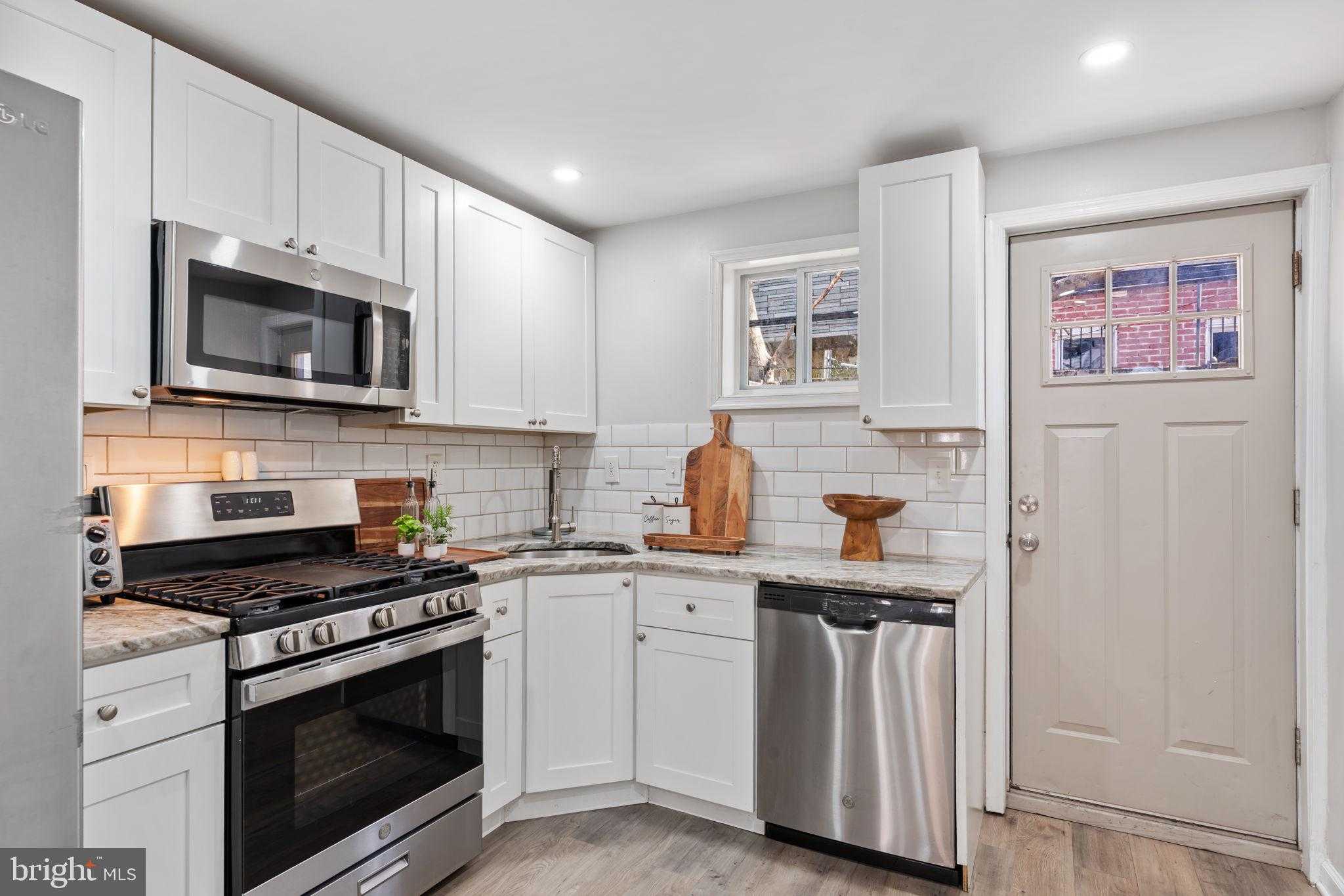 1543 S Bailey St photo 10