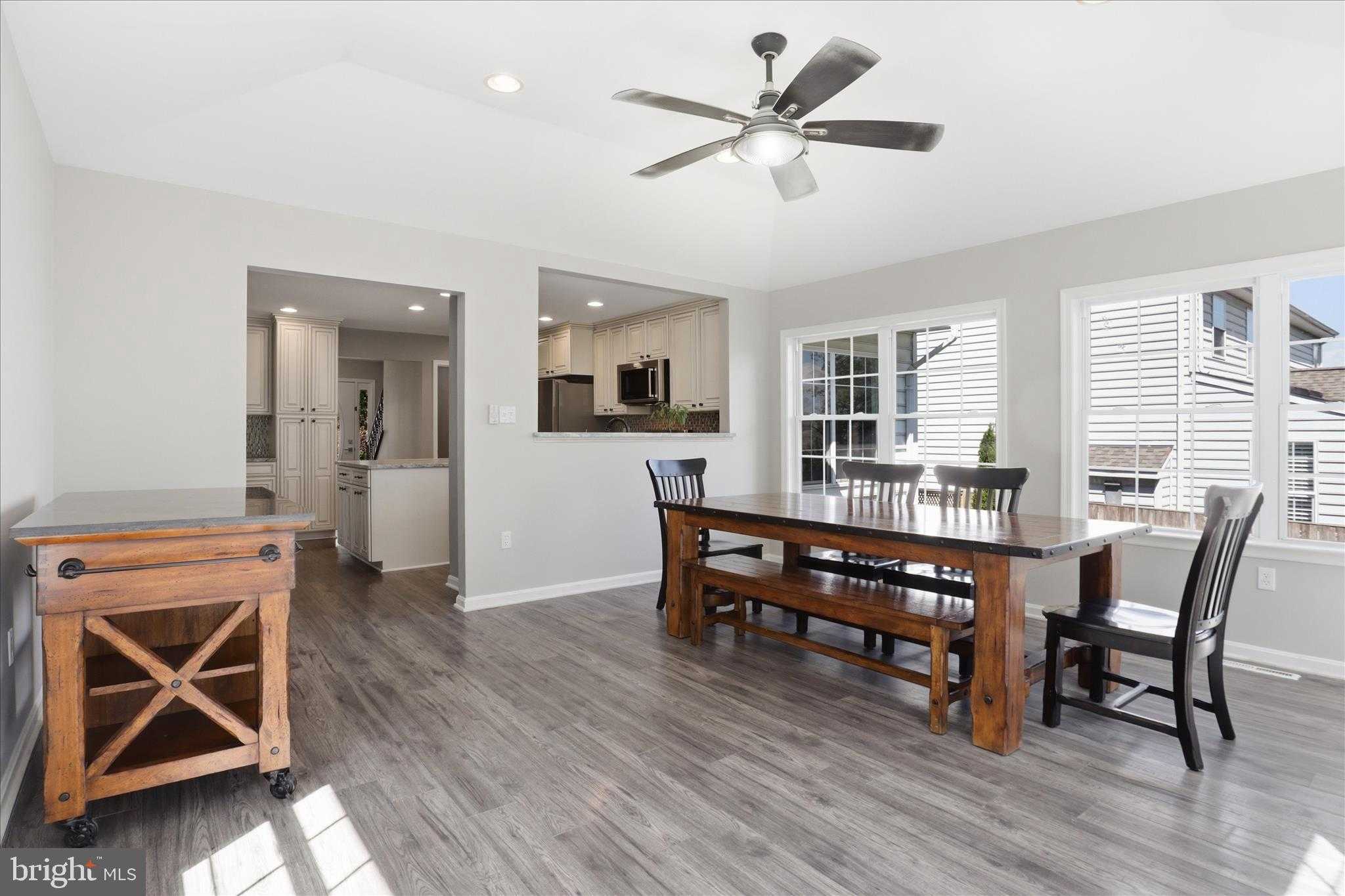 20483 Middlebury St photo 18